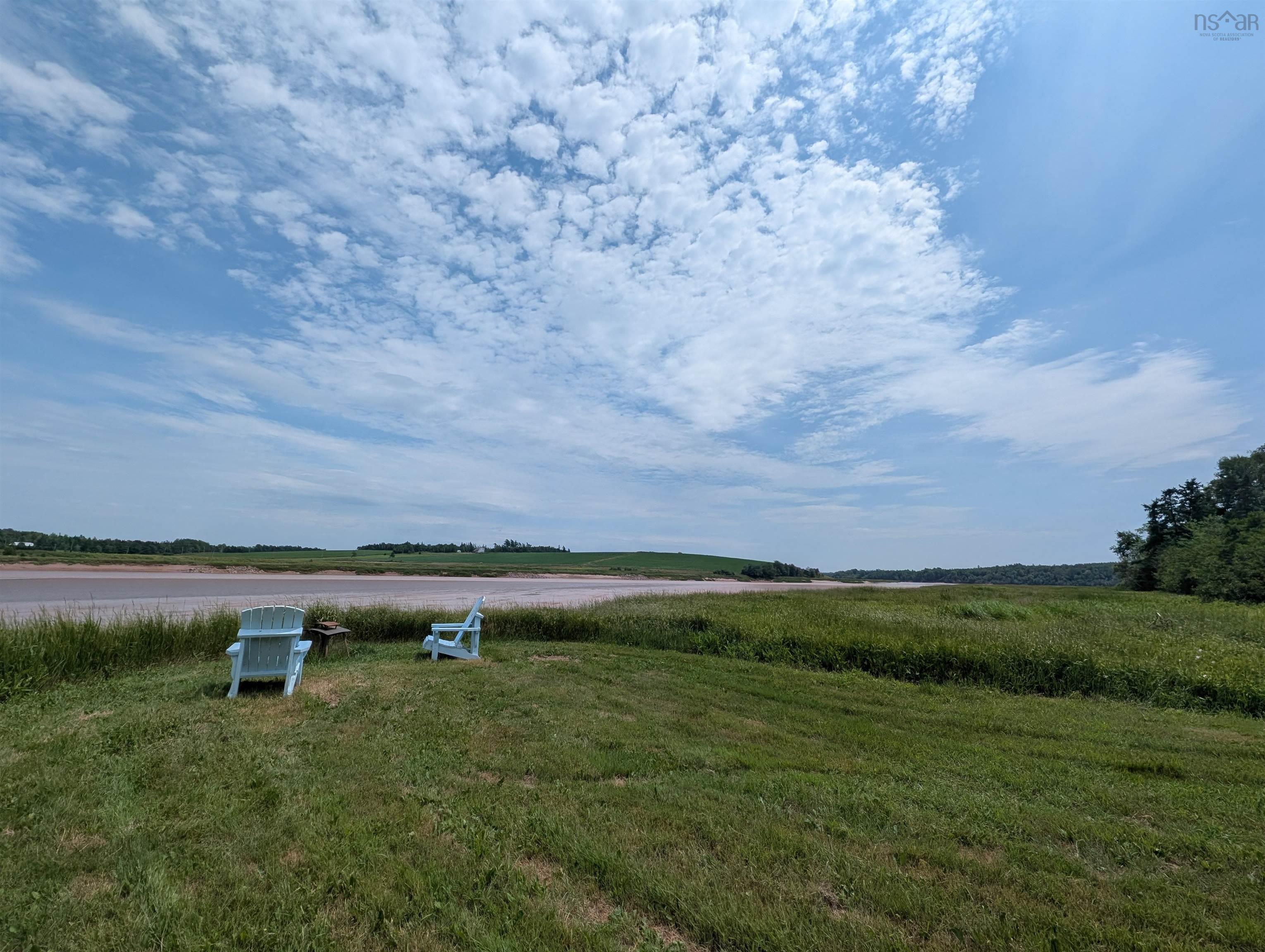 $449,900.00: 13131 Highway 215, East Hants