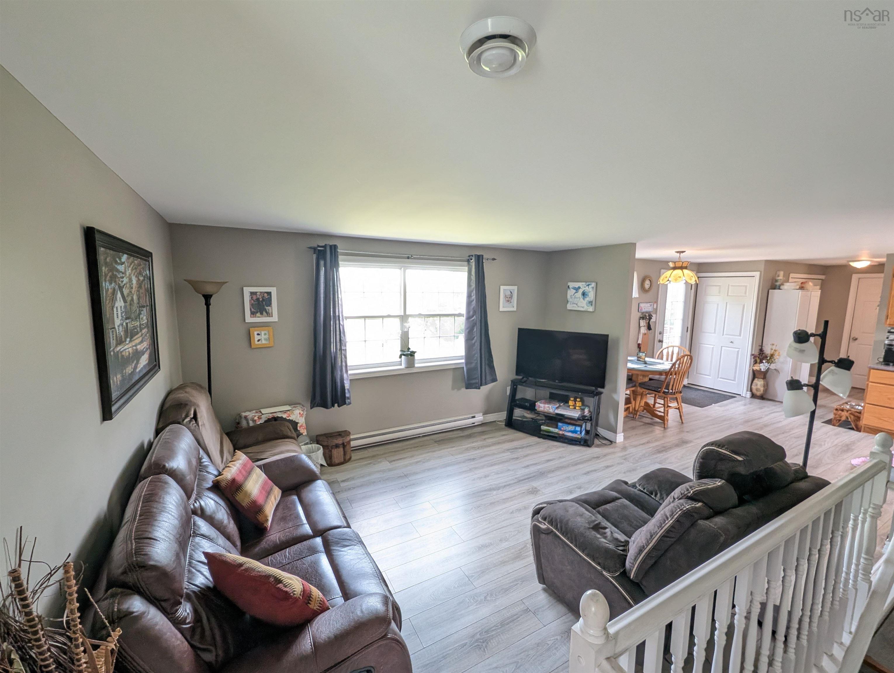 $449,900.00: 13131 Highway 215, East Hants