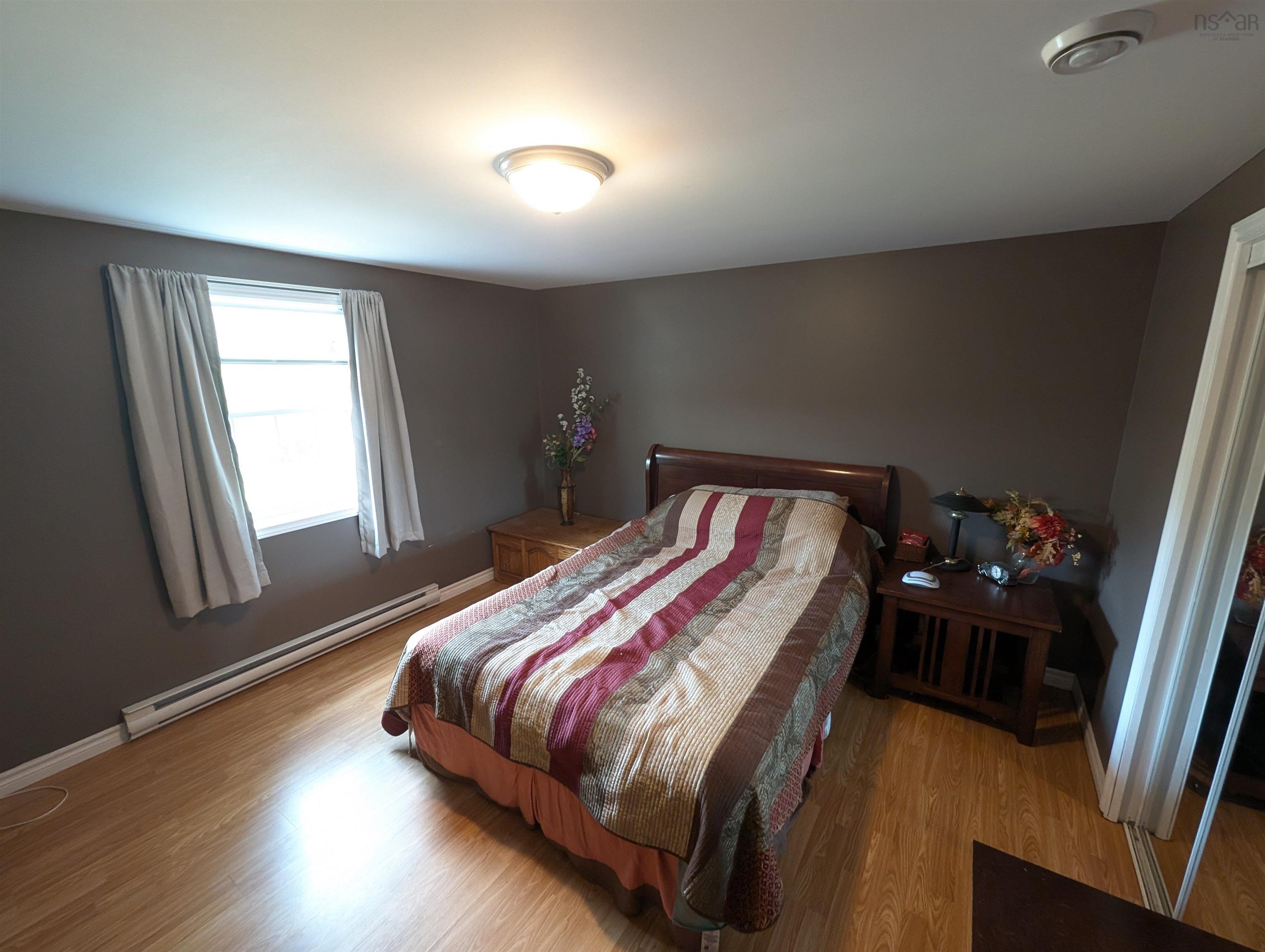 $449,900.00: 13131 Highway 215, East Hants