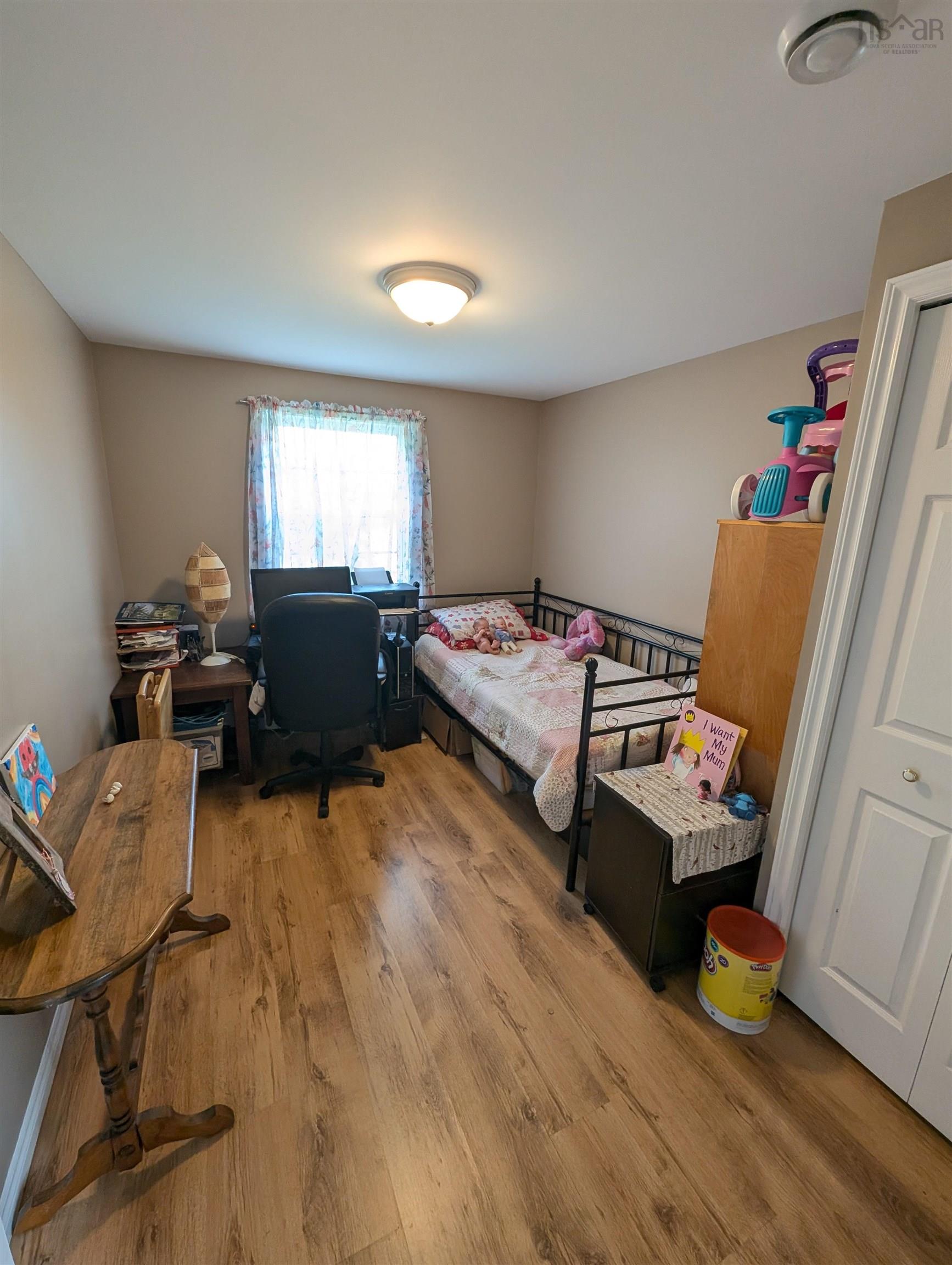 $449,900.00: 13131 Highway 215, East Hants