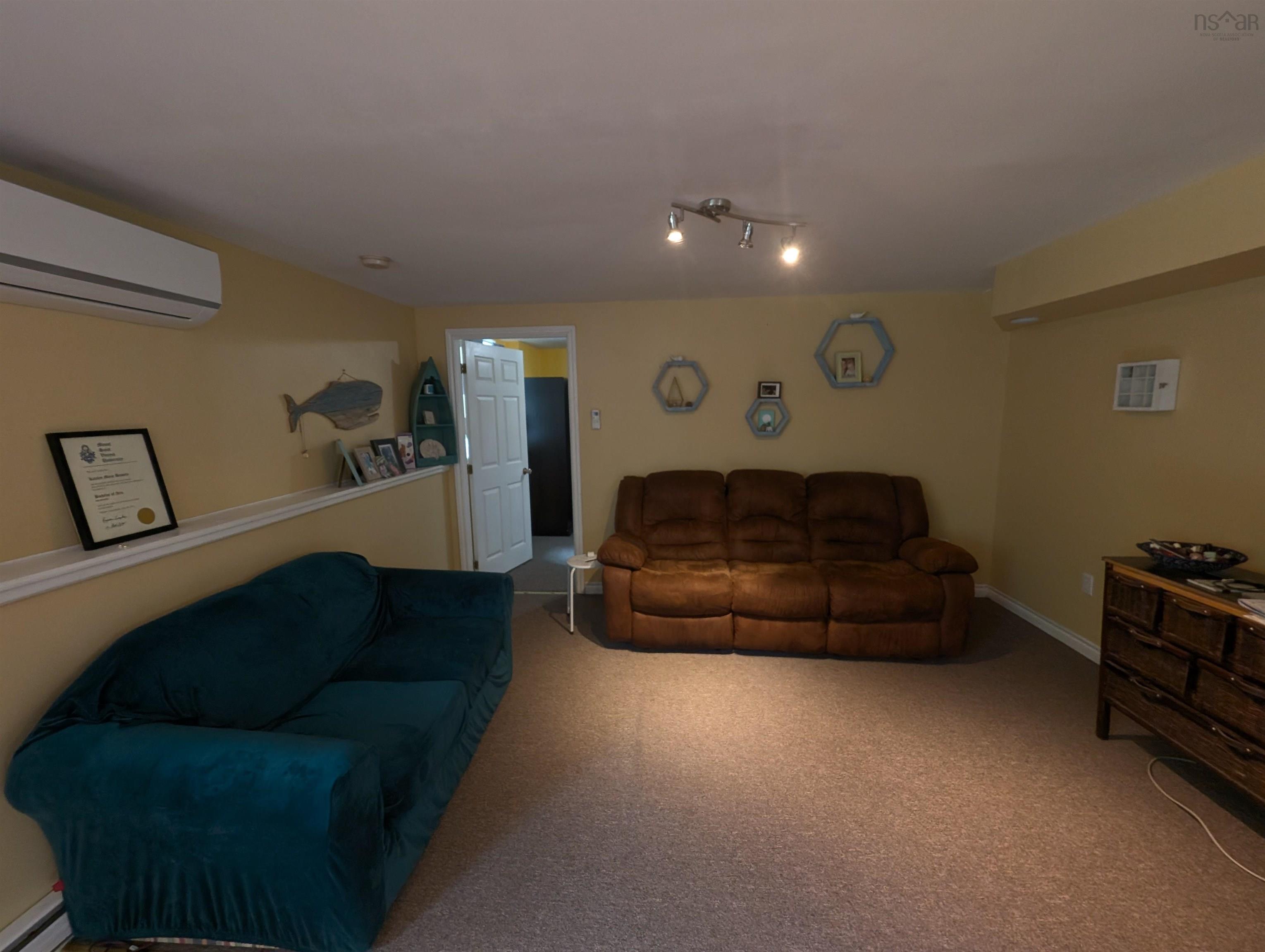 $449,900.00: 13131 Highway 215, East Hants