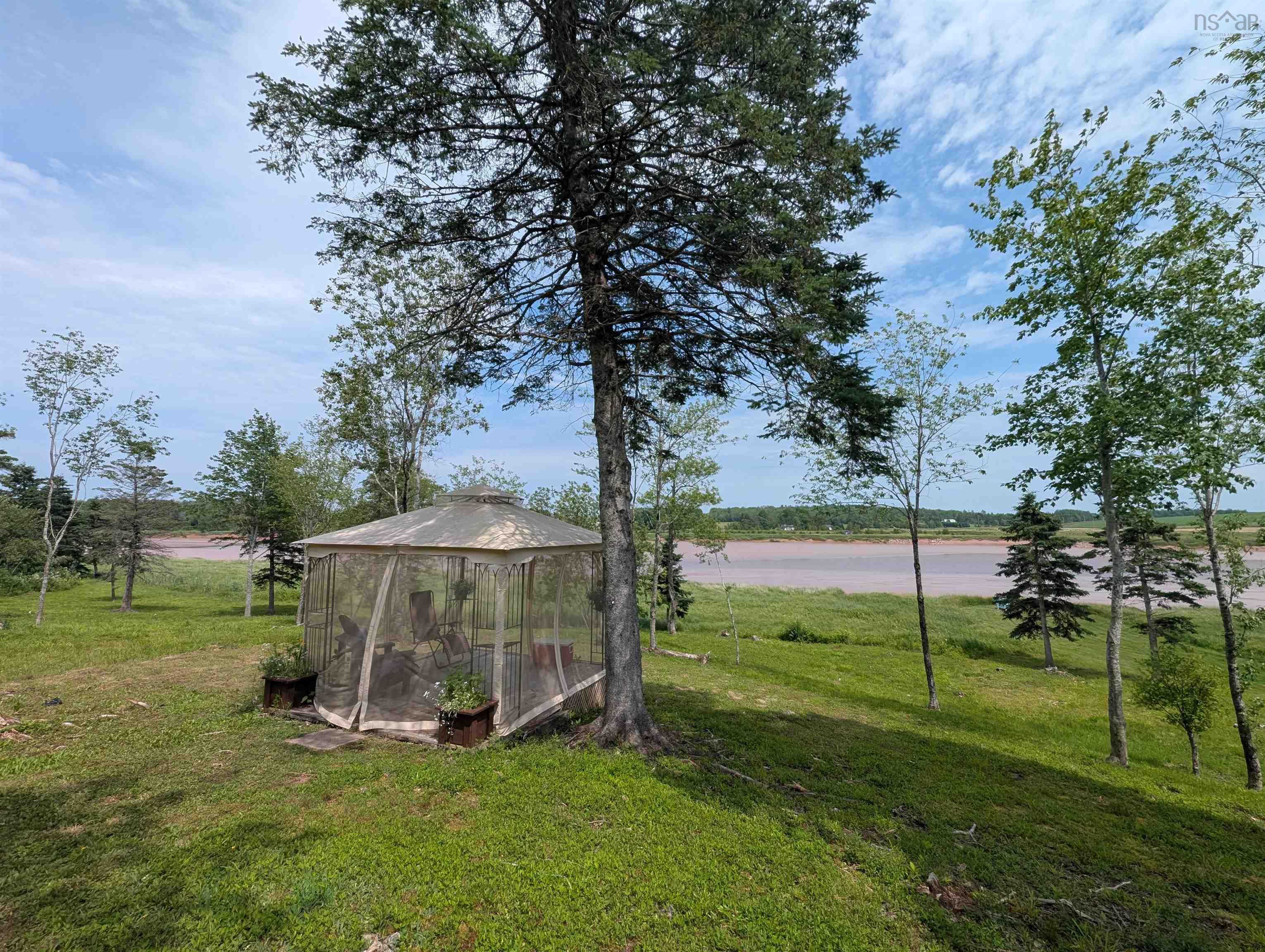 $449,900.00: 13131 Highway 215, East Hants