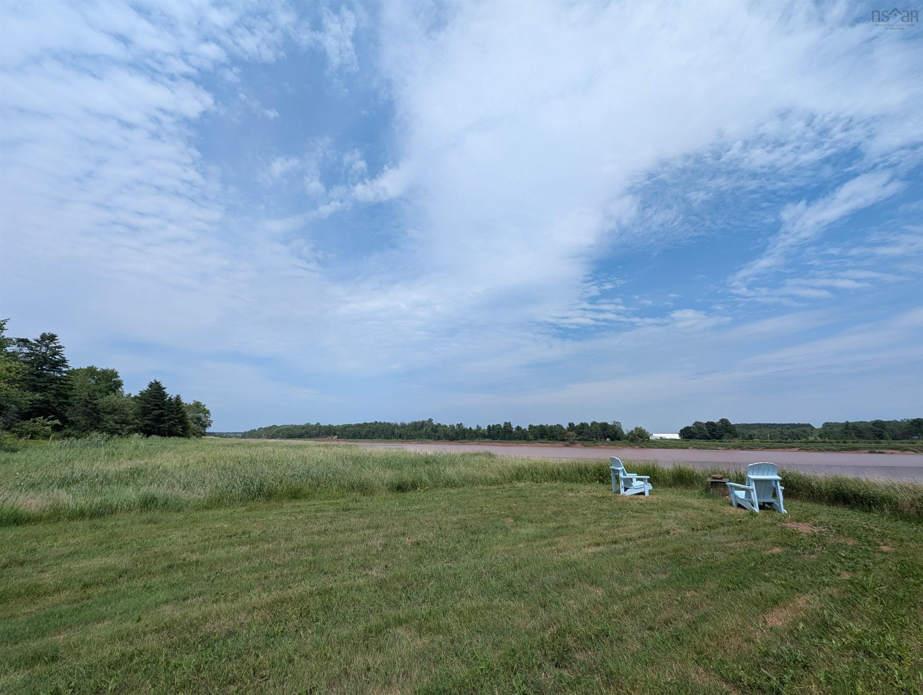 $449,900.00: 13131 Highway 215, East Hants