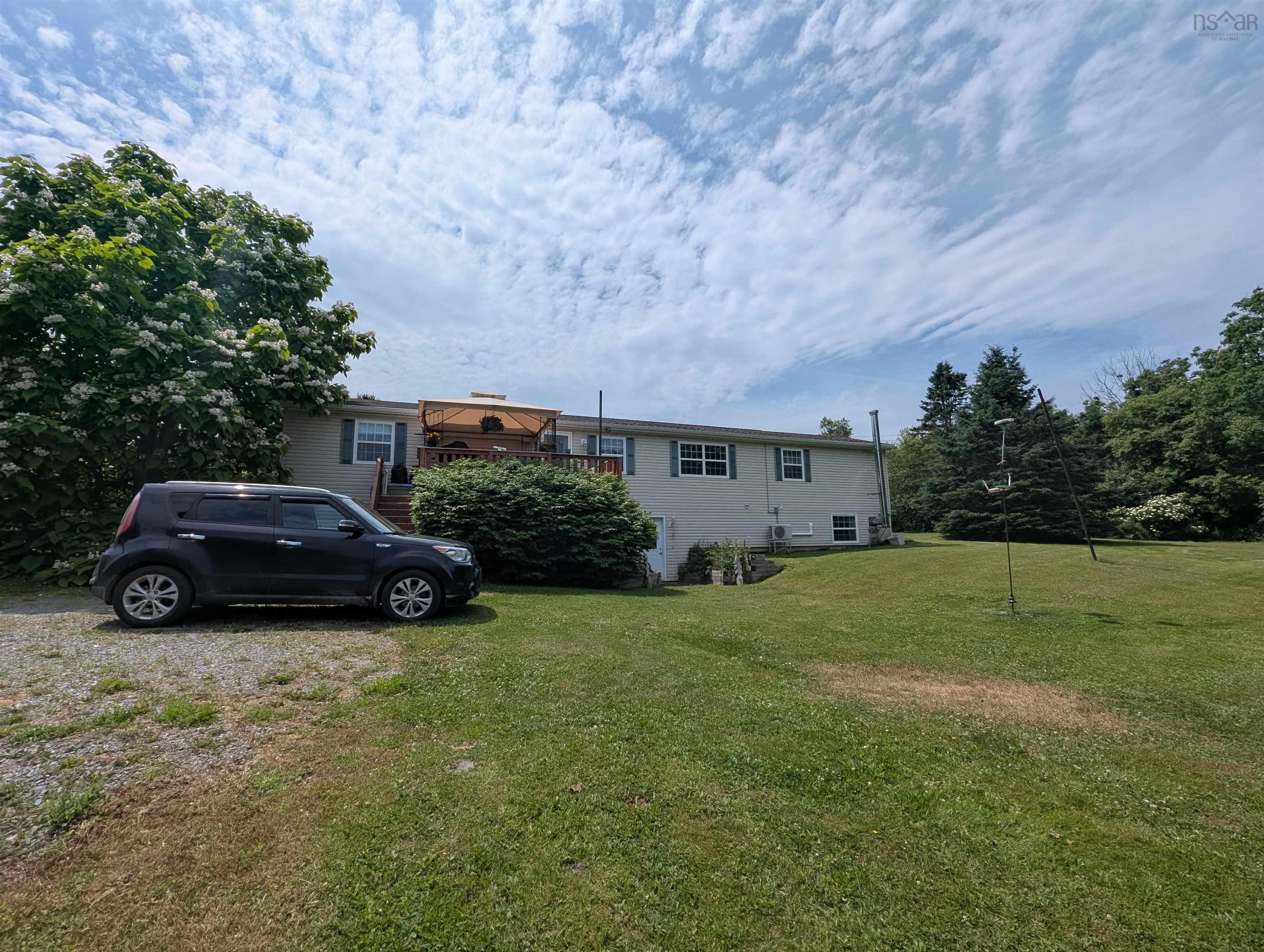 $449,900.00: 13131 Highway 215, East Hants