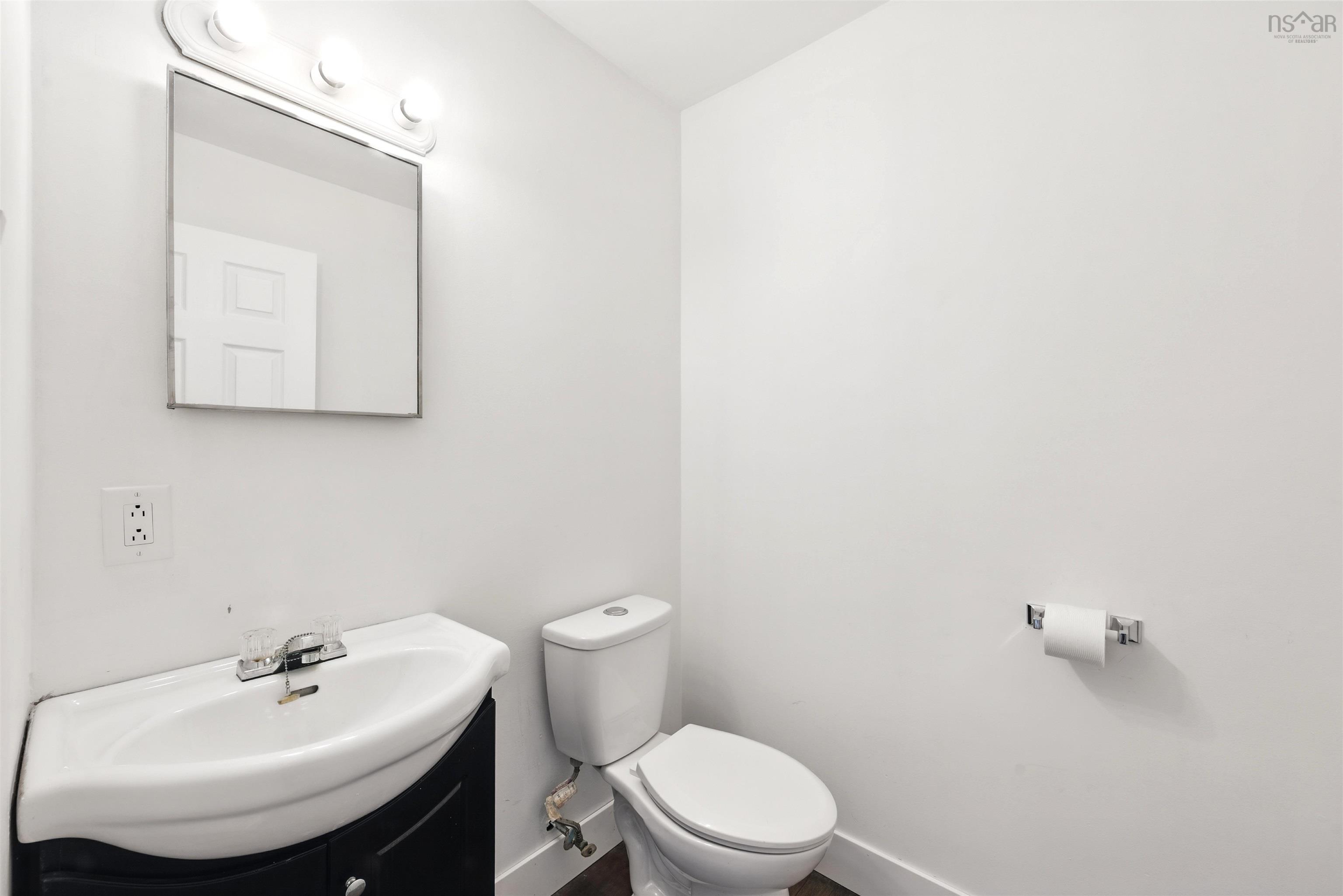 $349,900.00: 484 Renfrew Street, Dartmouth