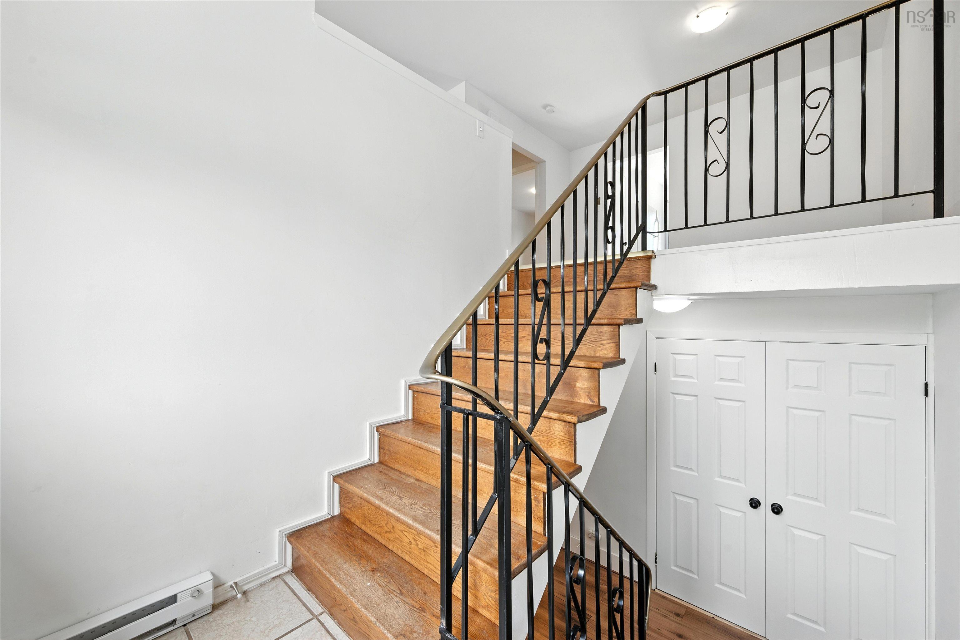 $349,900.00: 484 Renfrew Street, Dartmouth