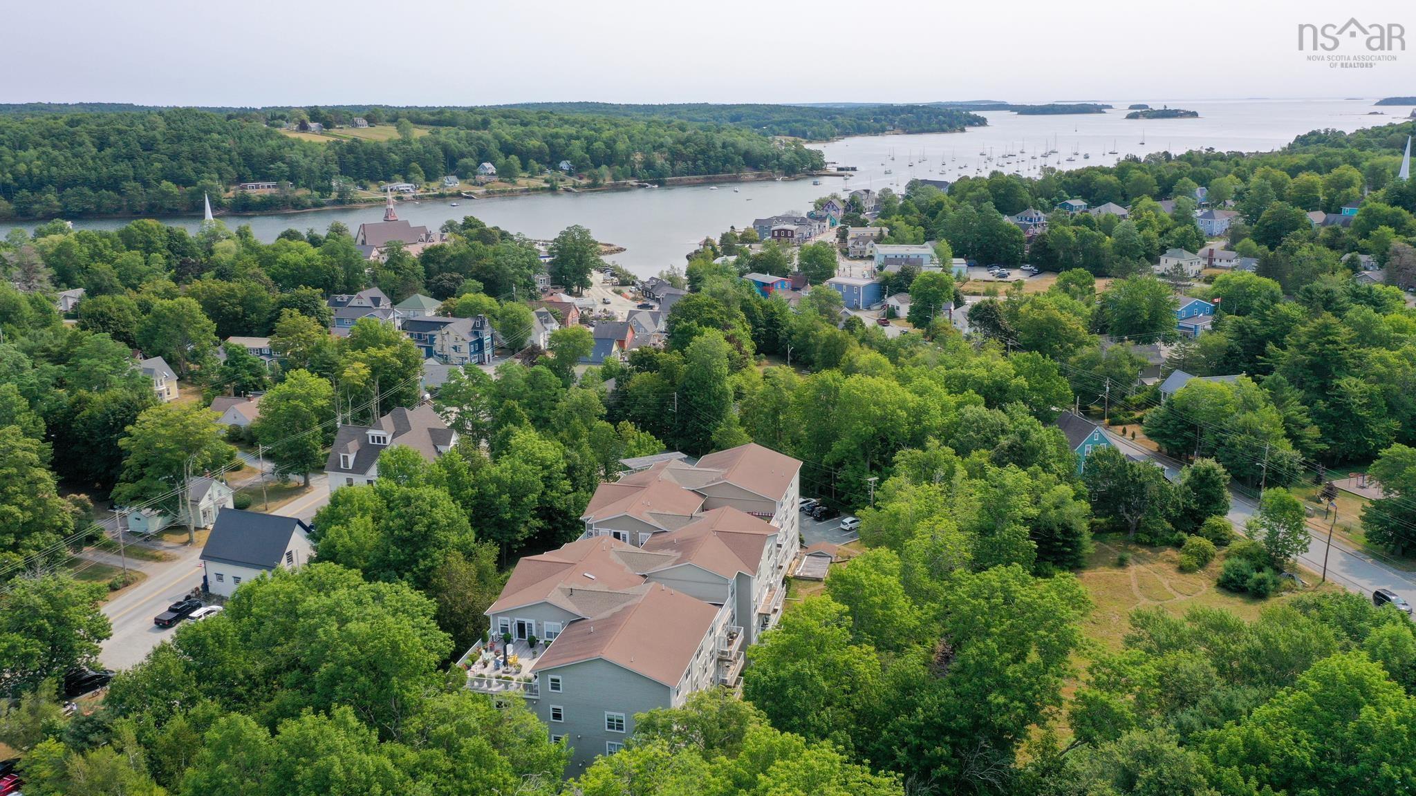 $474,900.00: 308 476 Main Street, Mahone Bay