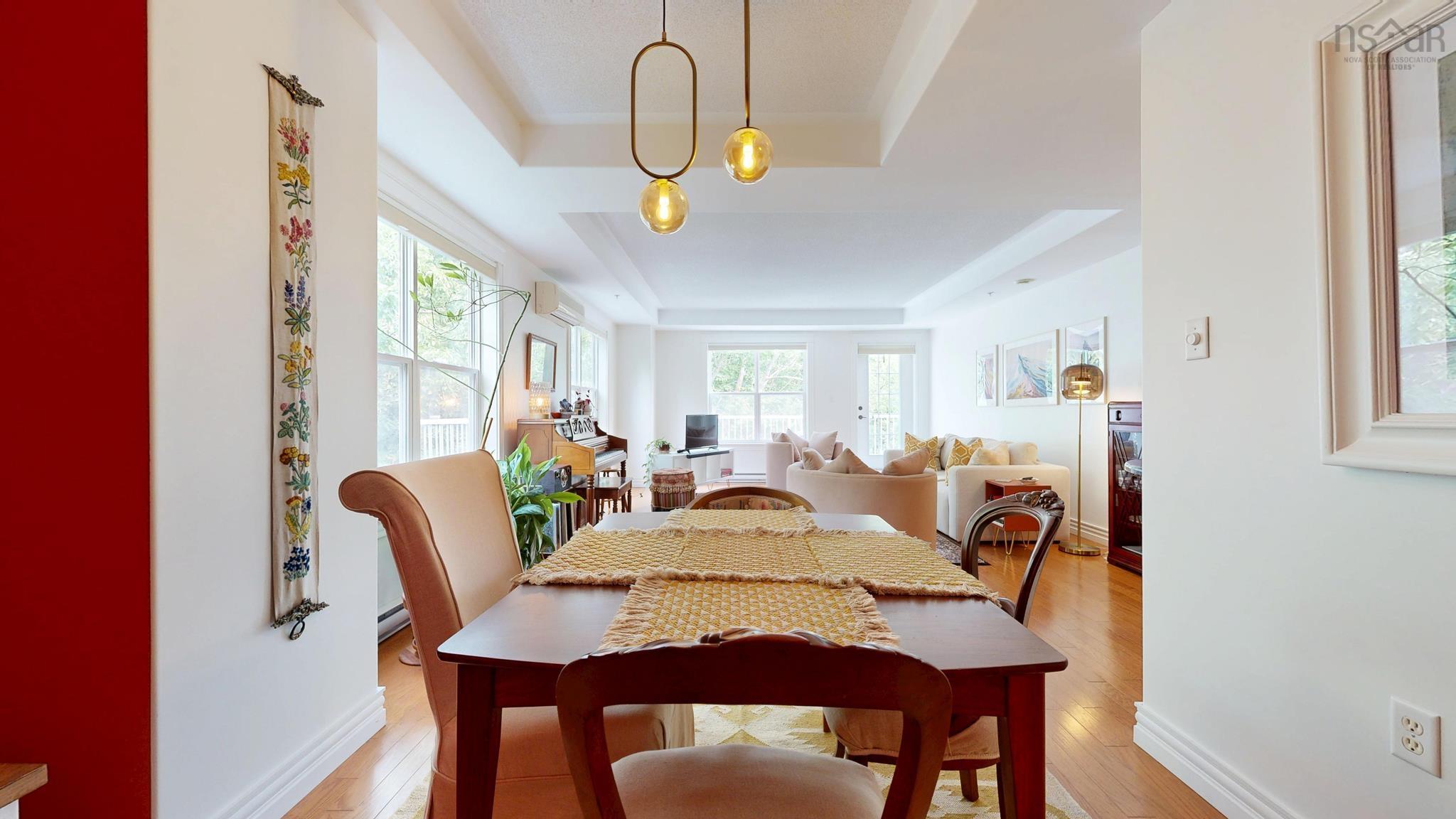 $474,900.00: 308 476 Main Street, Mahone Bay