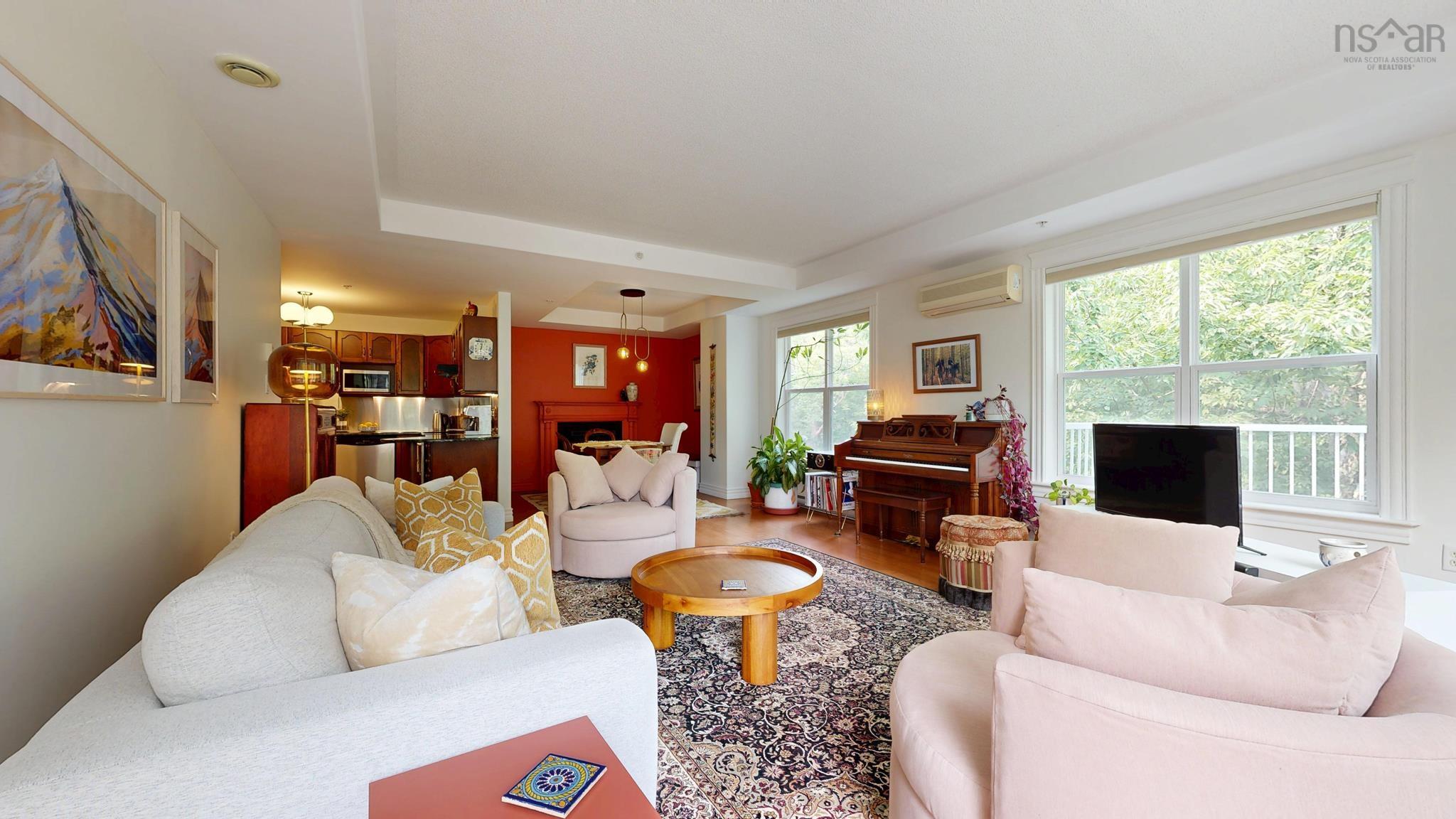 $474,900.00: 308 476 Main Street, Mahone Bay