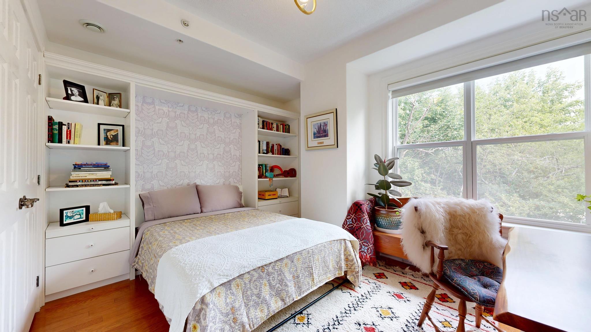 $474,900.00: 308 476 Main Street, Mahone Bay