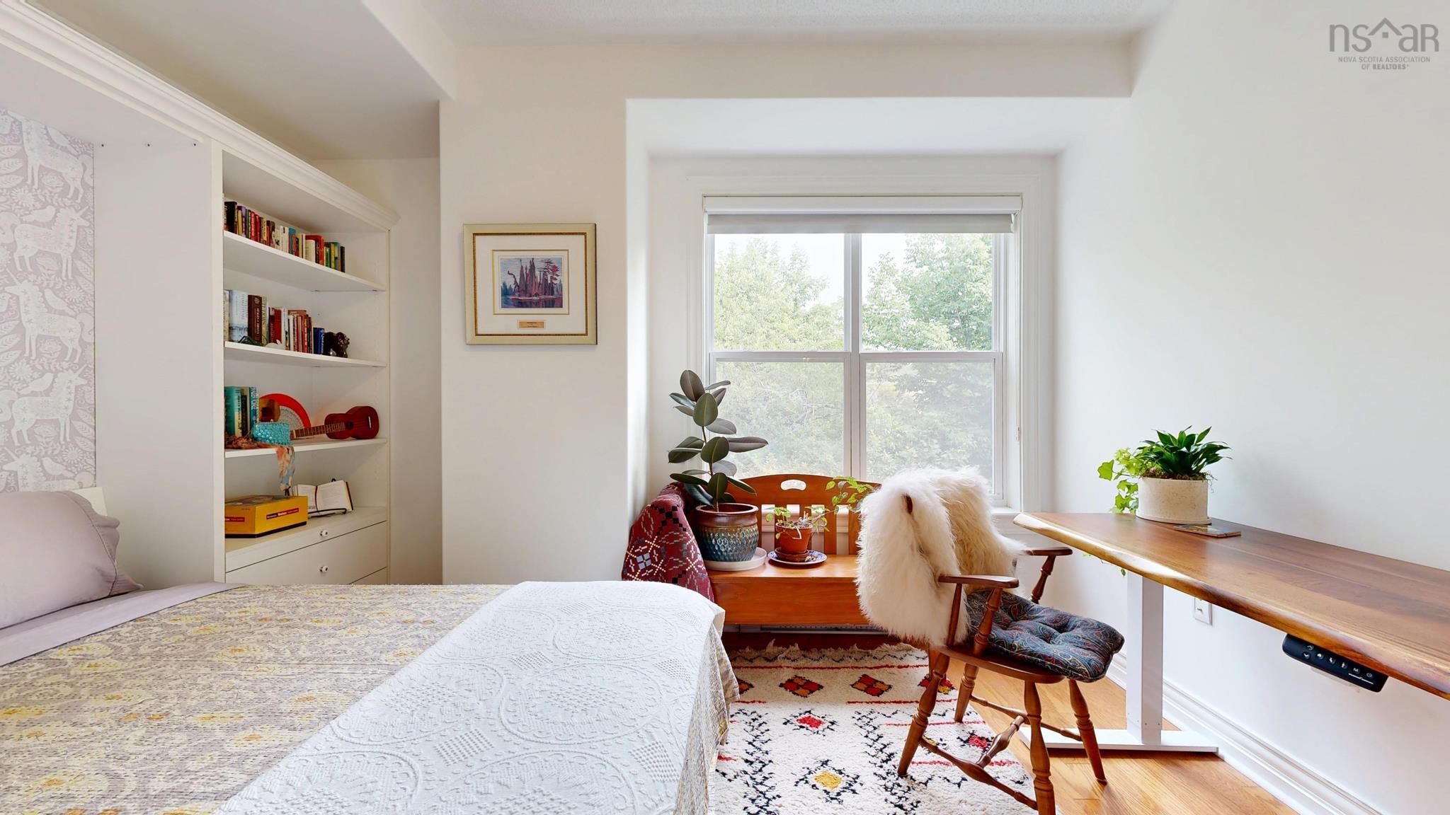 $474,900.00: 308 476 Main Street, Mahone Bay