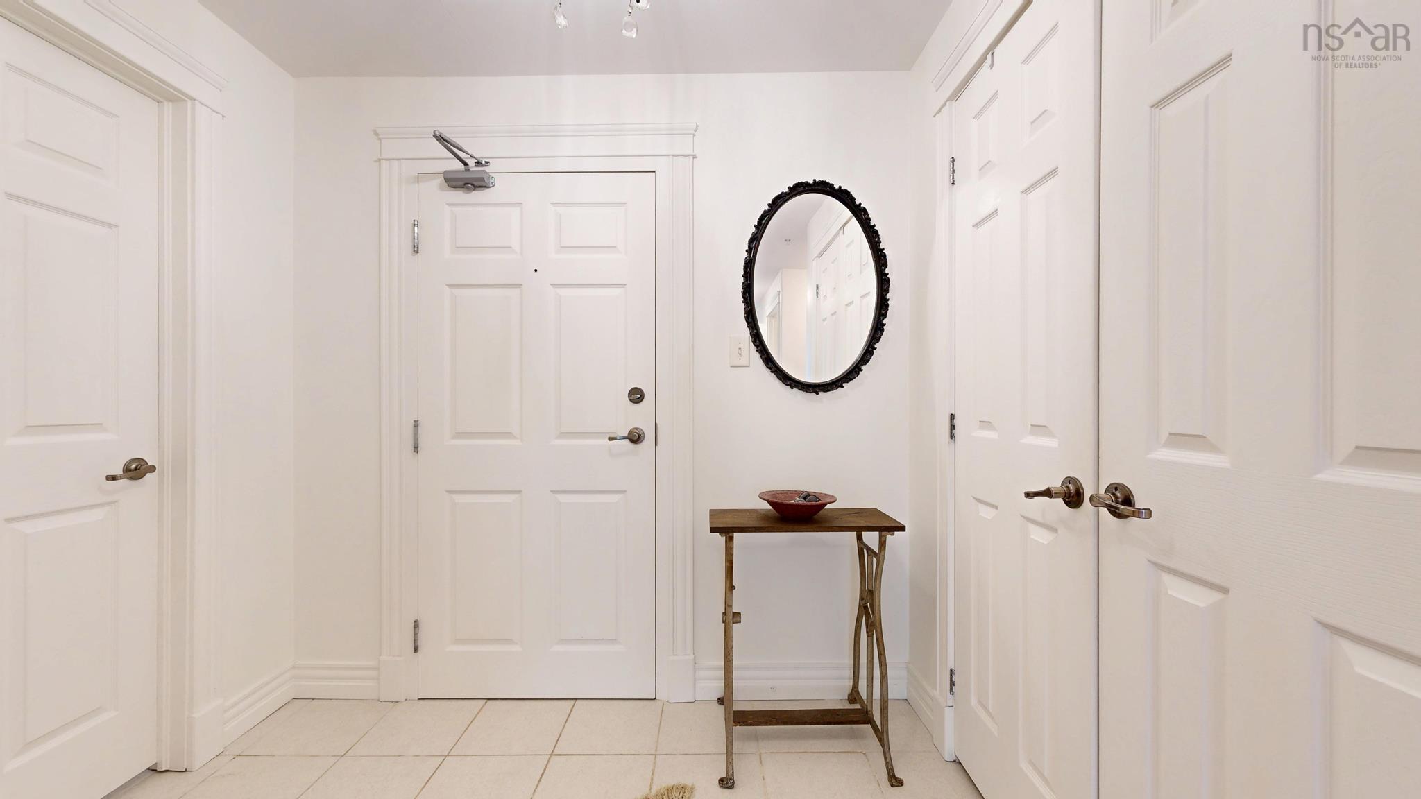 $474,900.00: 308 476 Main Street, Mahone Bay