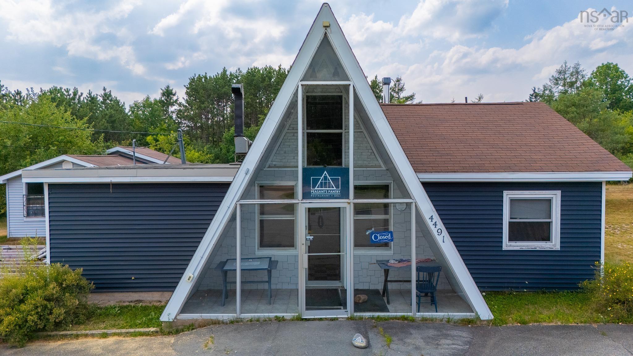 $250,000.00: 4491 12 Highway, New Ross