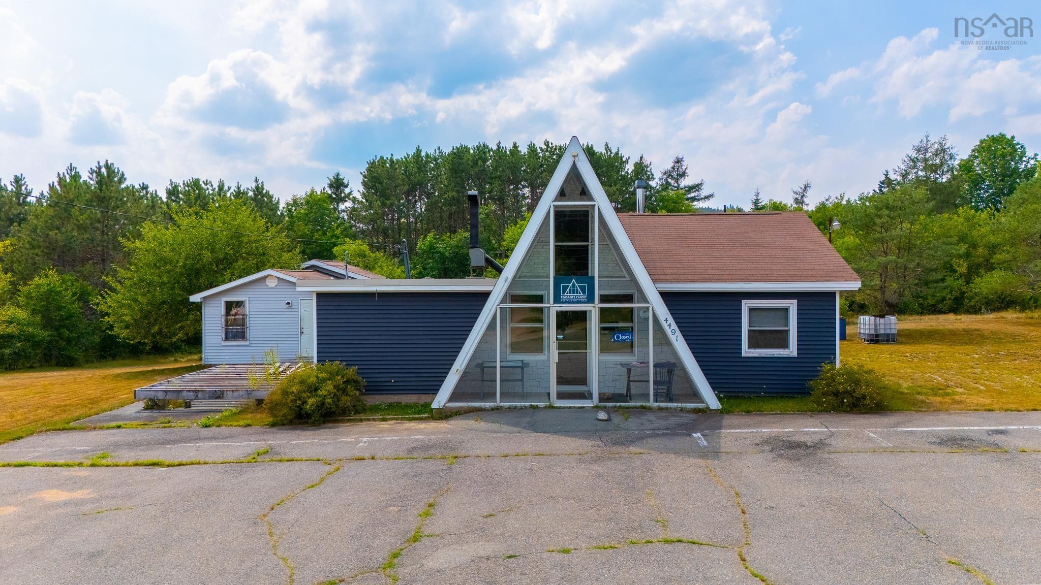 $250,000.00: 4491 12 Highway, New Ross