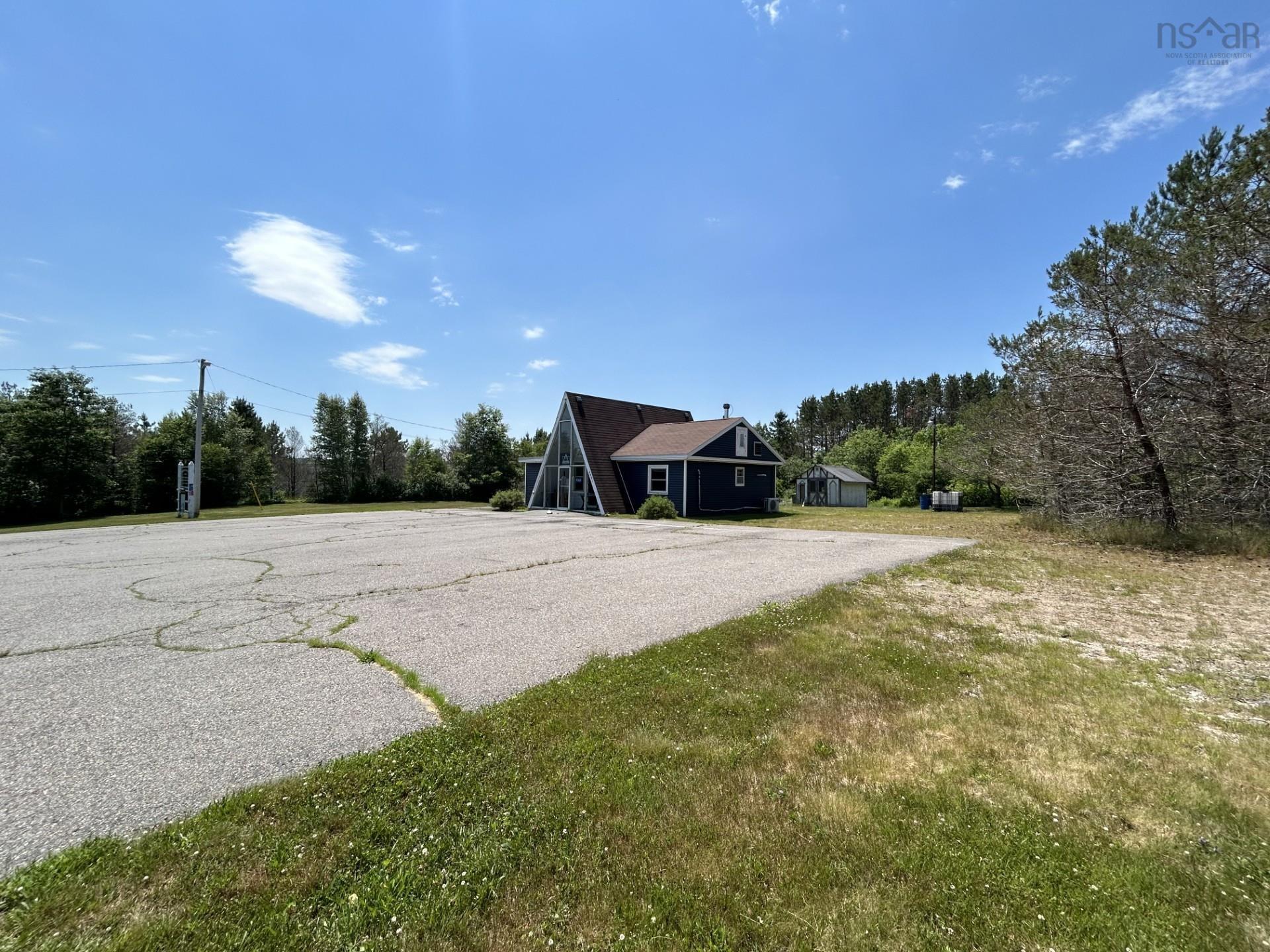 $250,000.00: 4491 12 Highway, New Ross