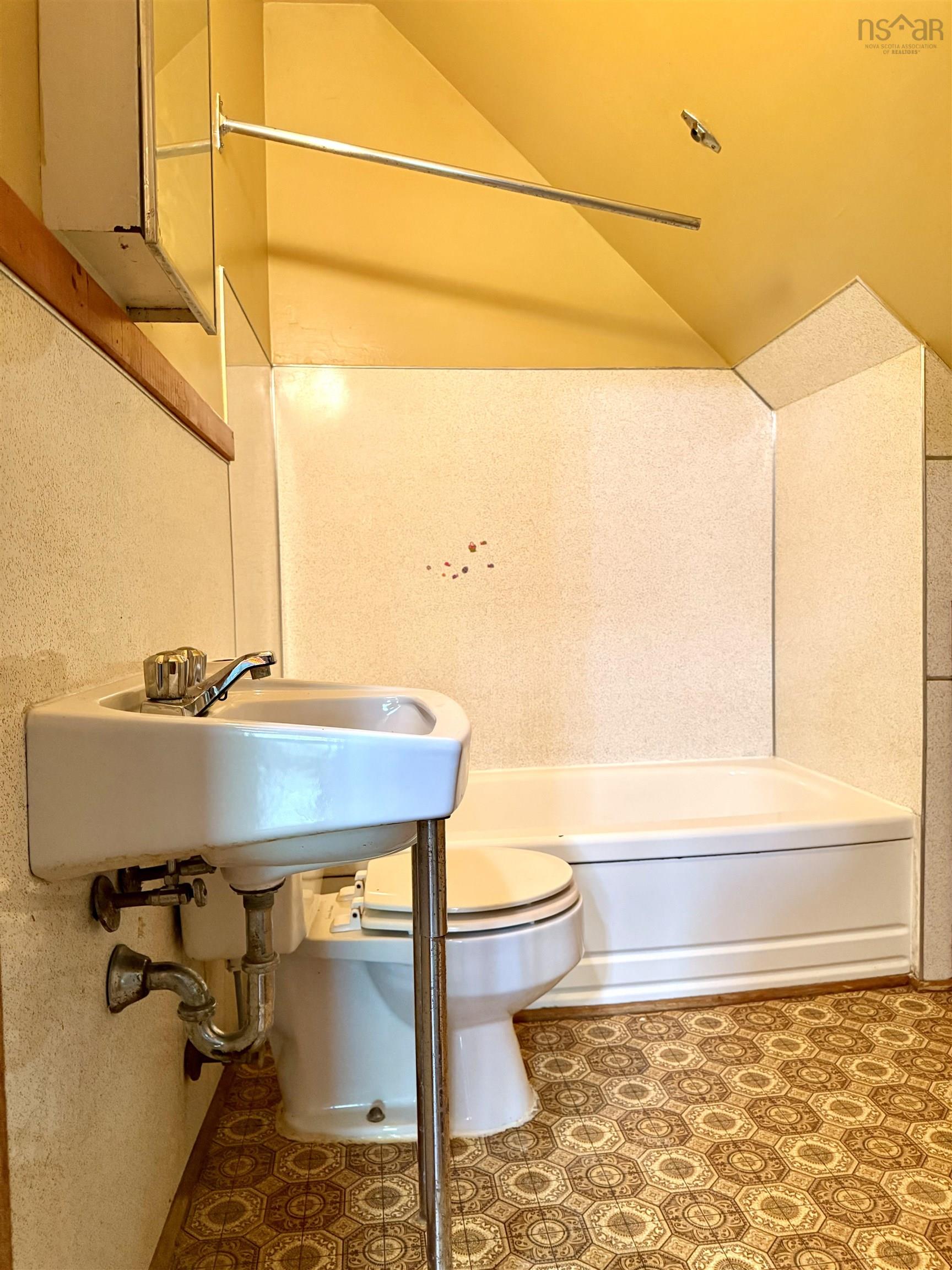 $539,900.00: 57 Havelock Street, Amherst