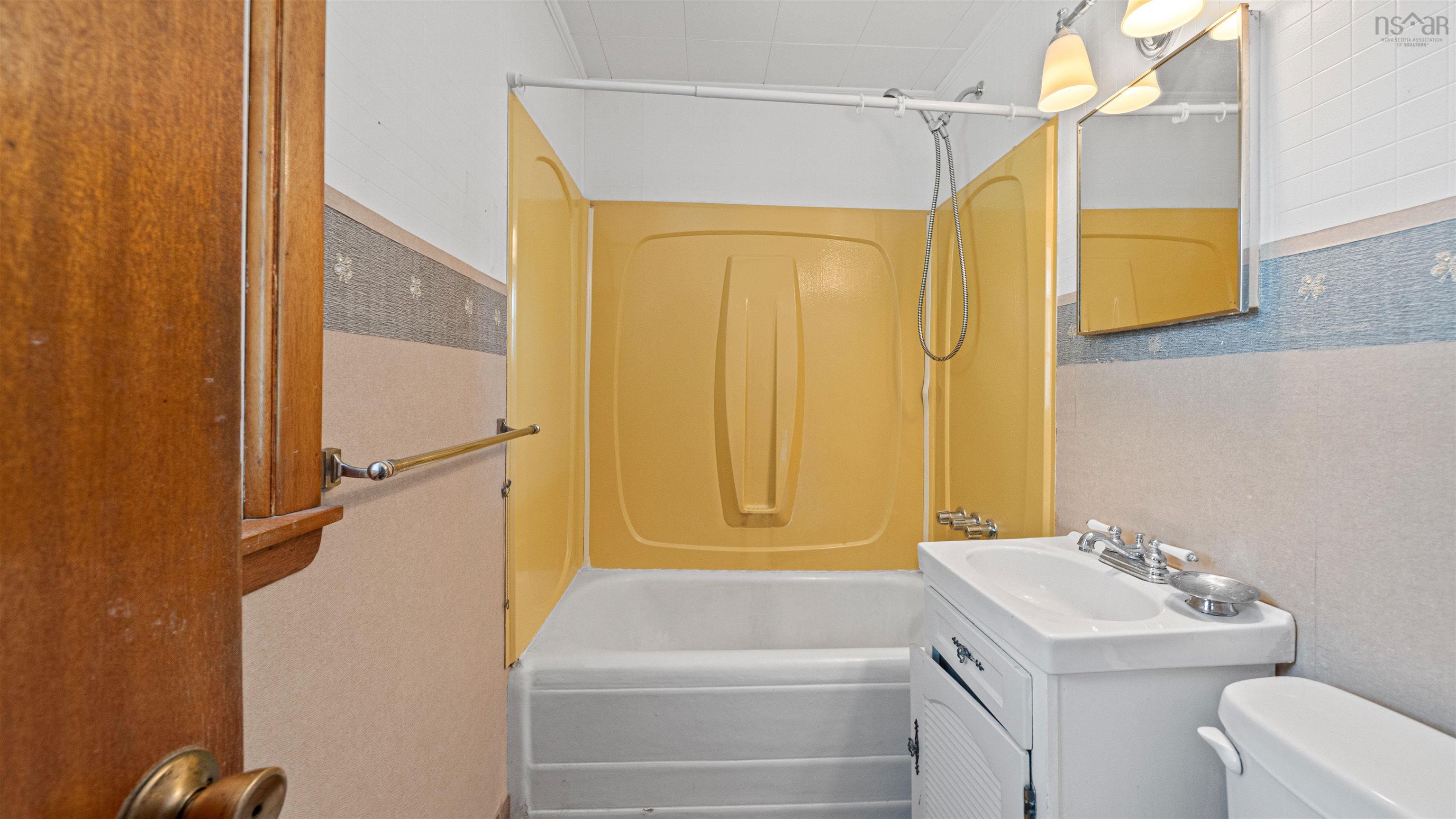 $238,000.00: 329 Victoria Avenue, New Glasgow