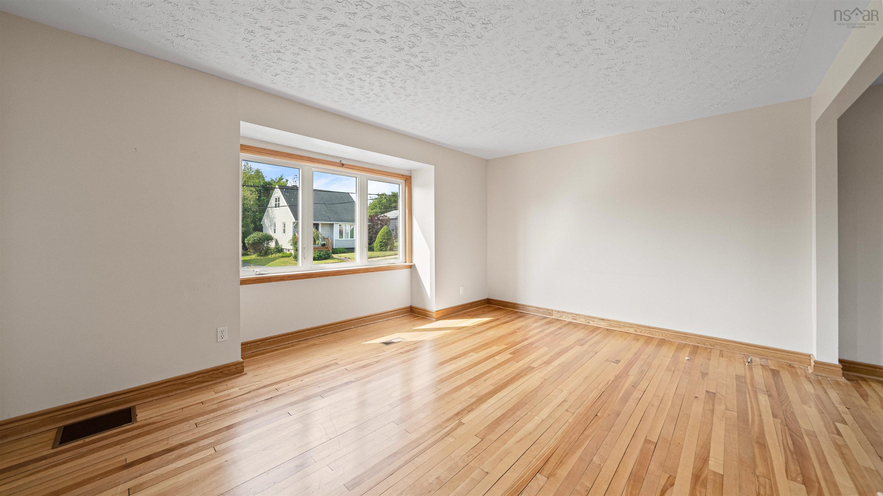 $238,000.00: 329 Victoria Avenue, New Glasgow