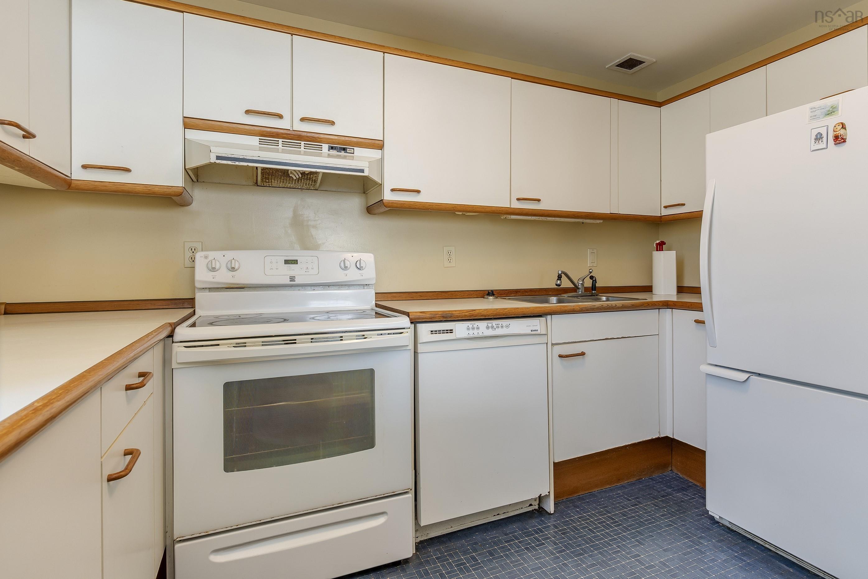 110 1350 Oxford Street, Halifax, NS (MLS 202519954)