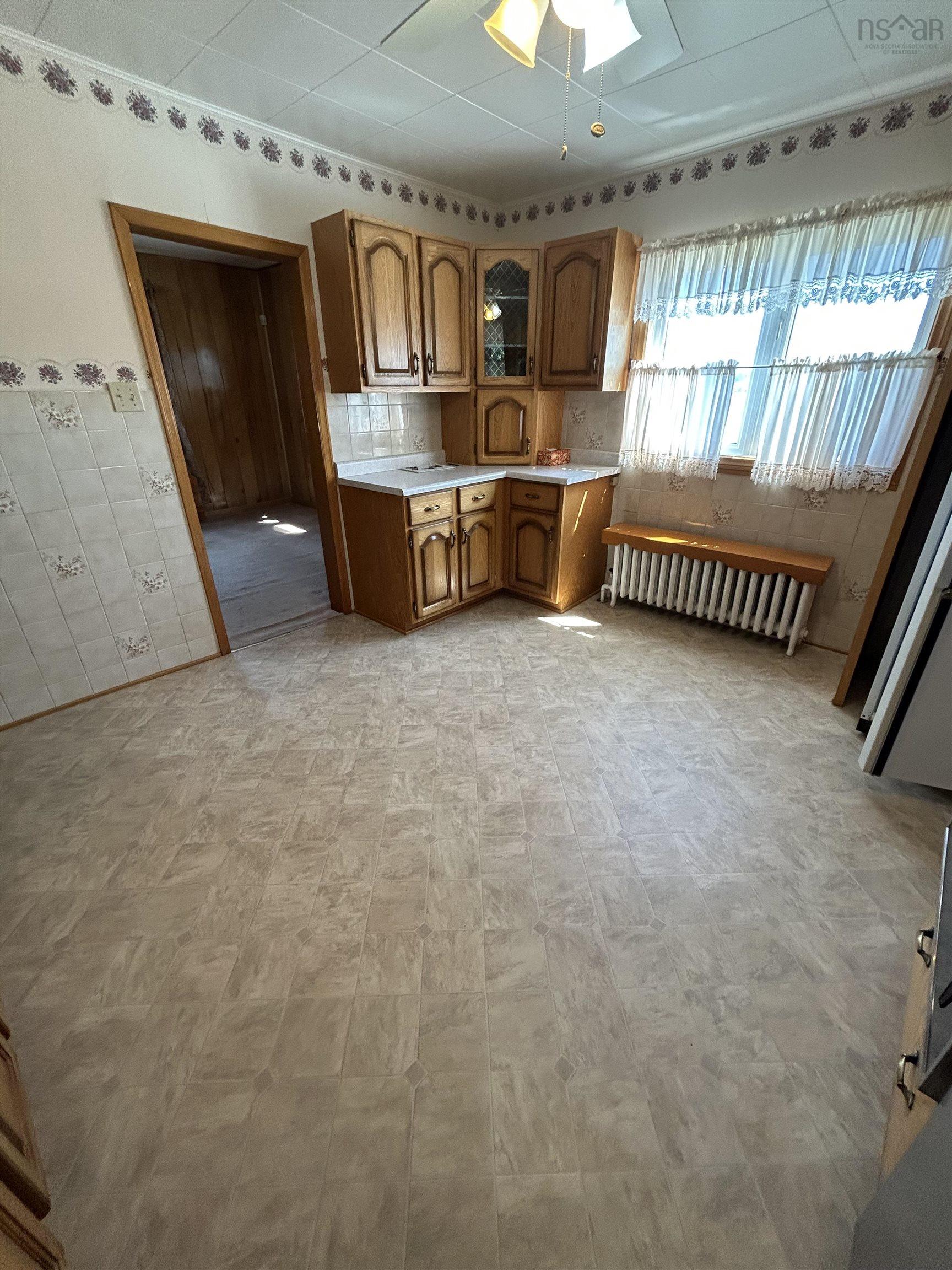 $184,900.00: 14 Cottage Street, Dominion