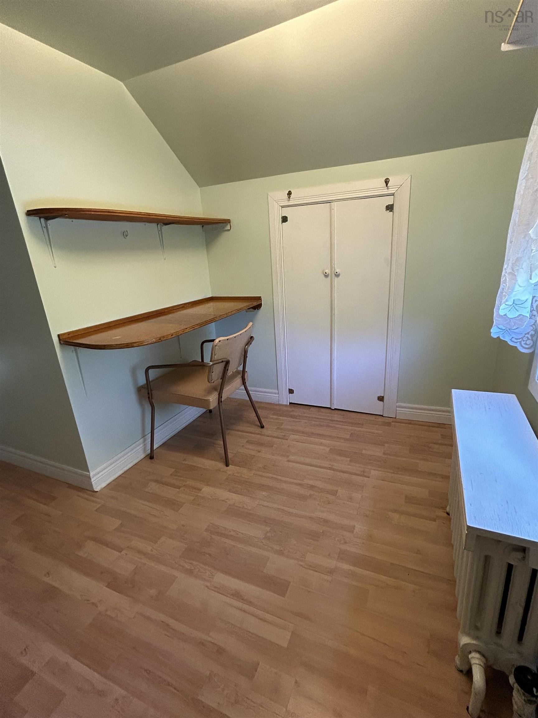 $184,900.00: 14 Cottage Street, Dominion