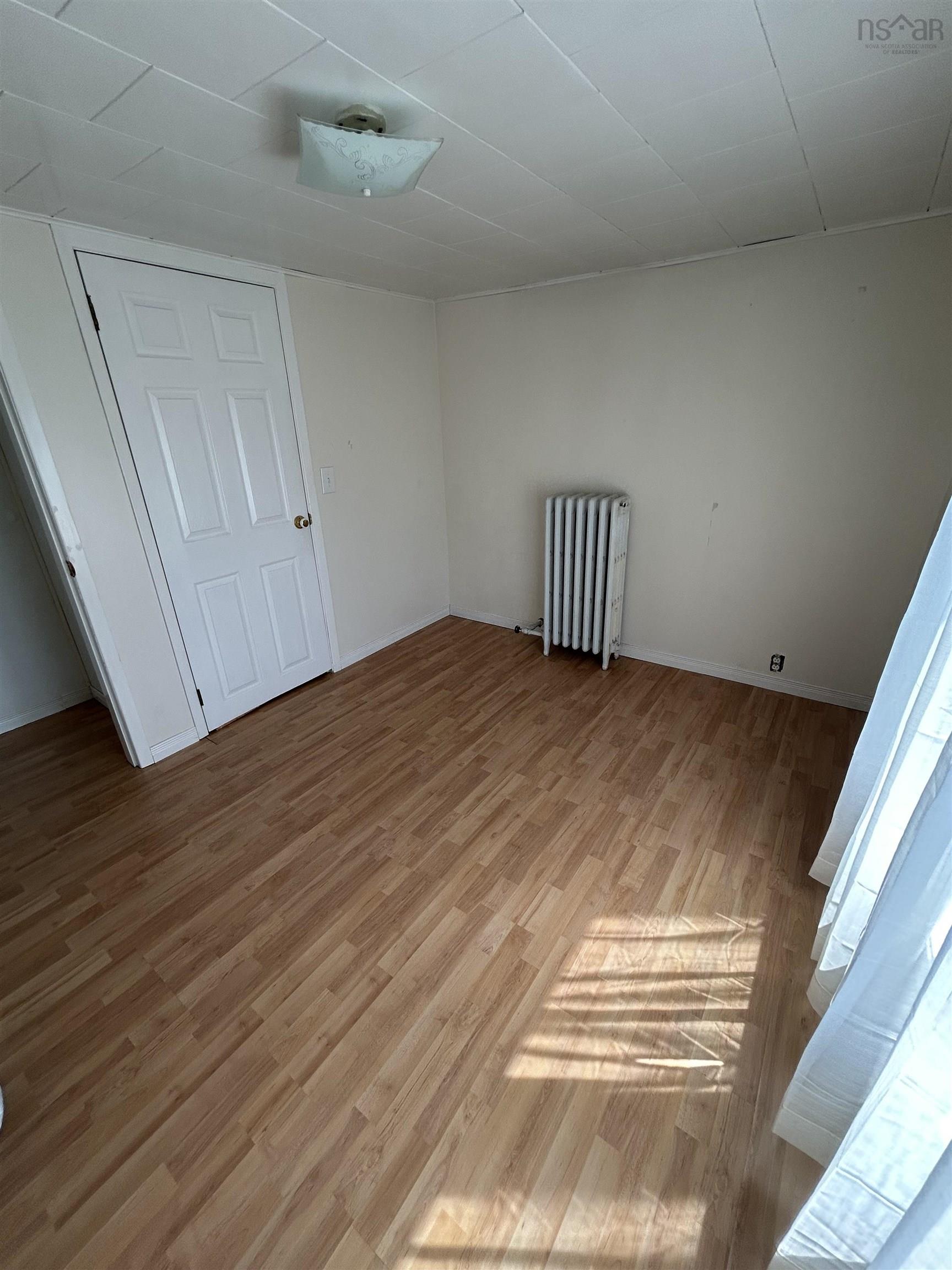 $184,900.00: 14 Cottage Street, Dominion