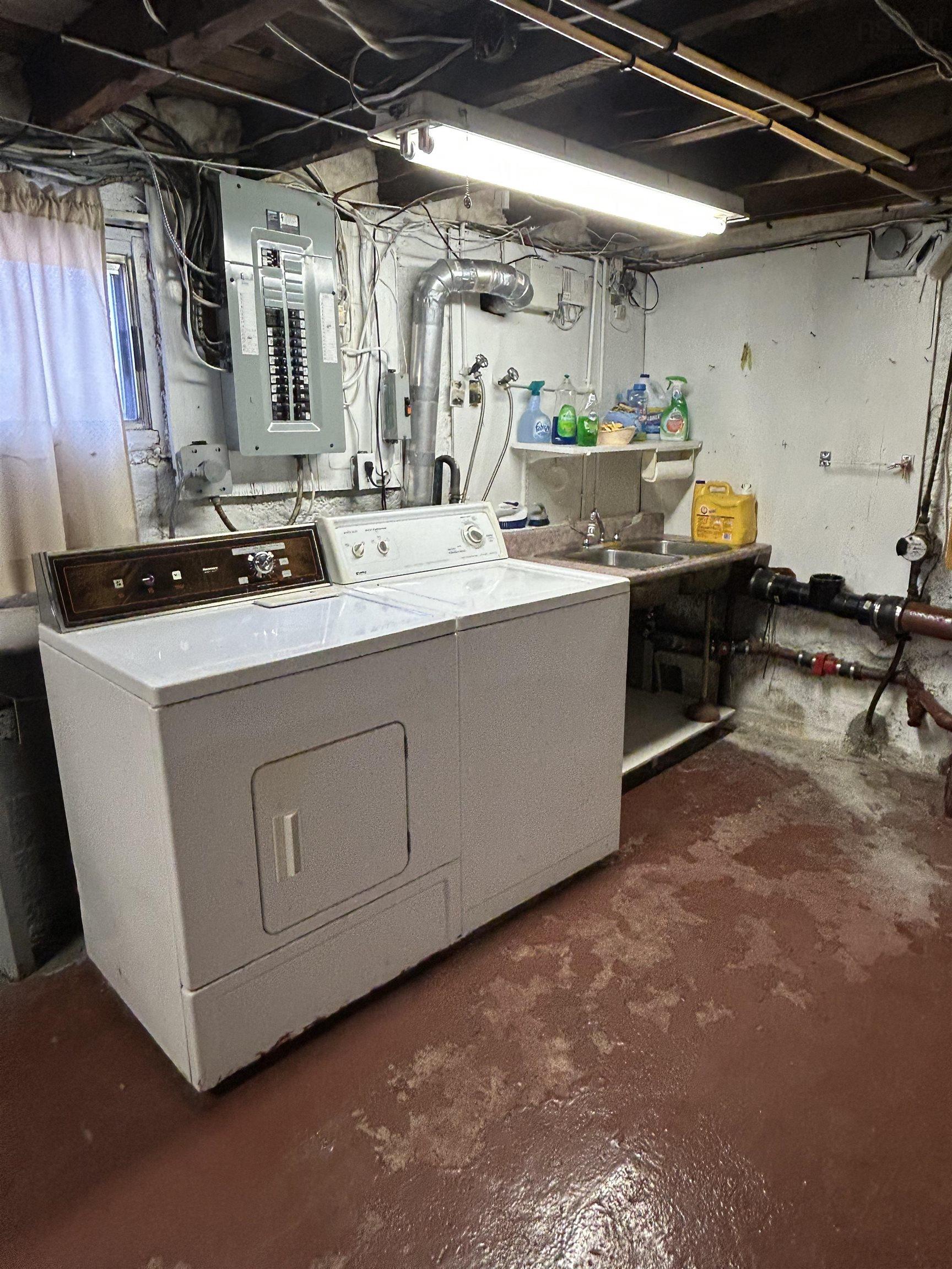 $184,900.00: 14 Cottage Street, Dominion