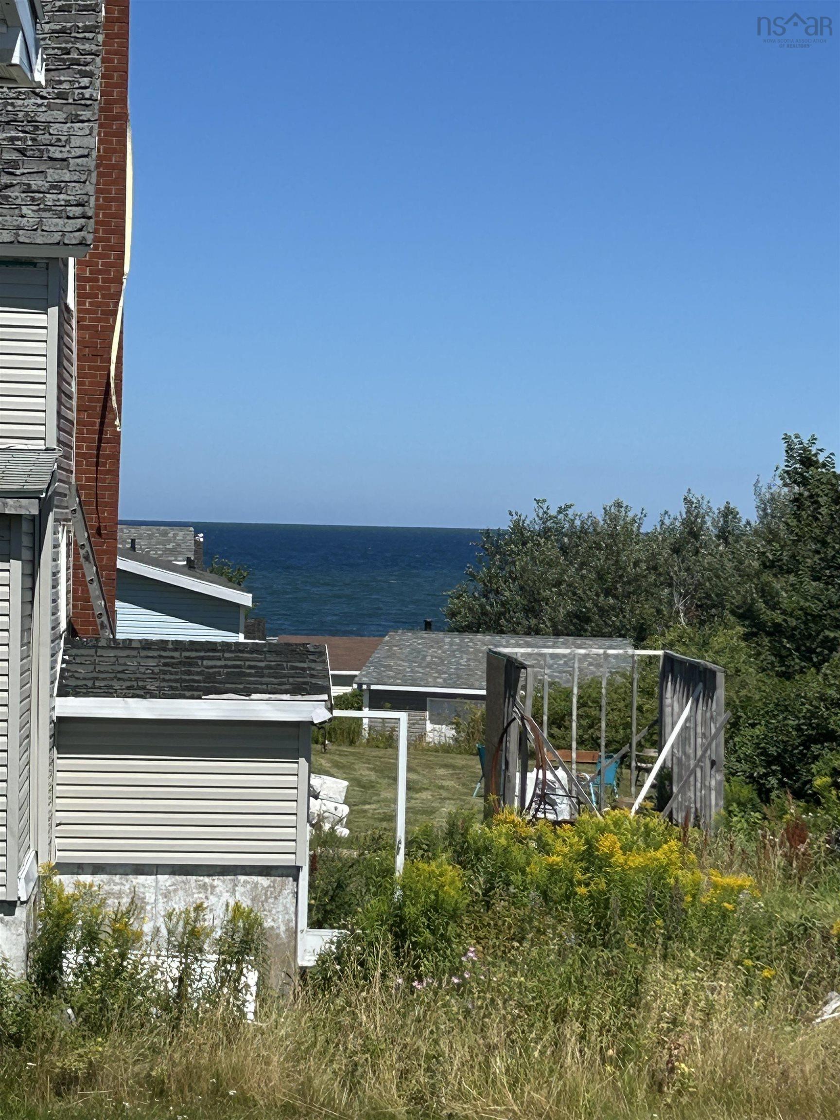 $184,900.00: 14 Cottage Street, Dominion