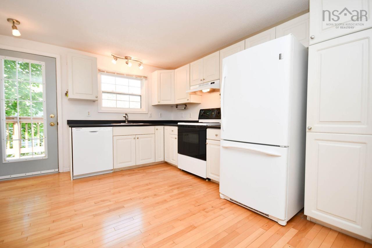 $574,900.00: 91 Douglas Crescent, Halifax