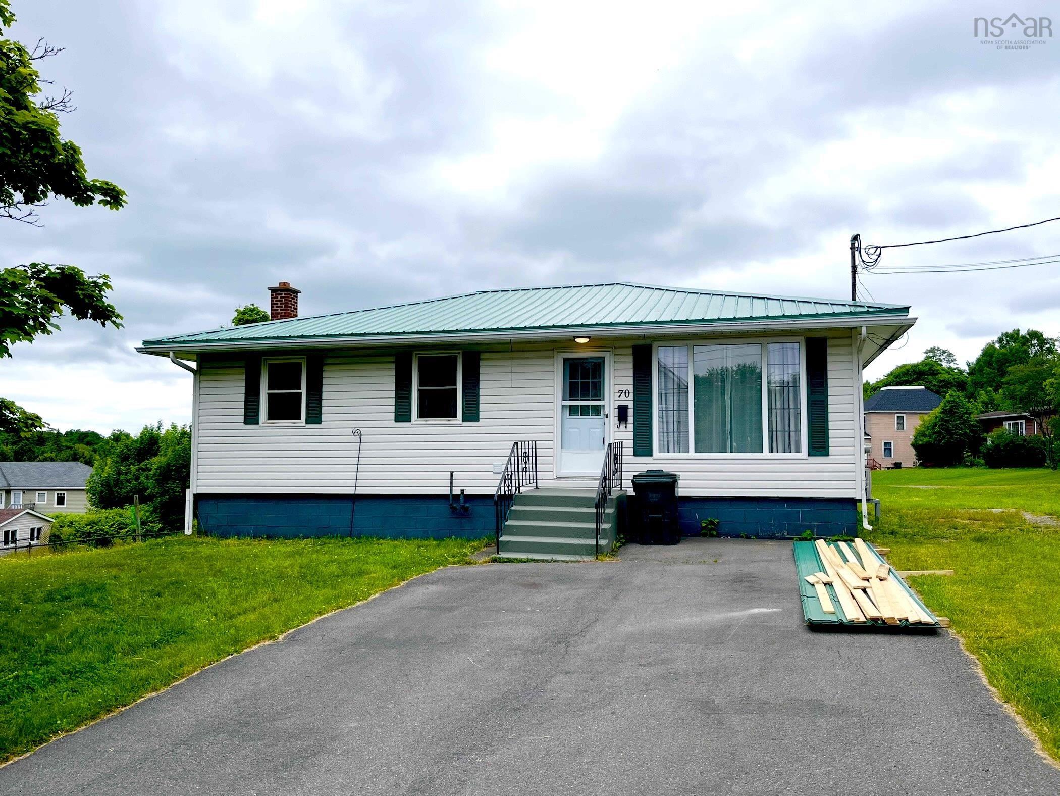 70 Croft Street, Amherst, NS (MLS 202519966)