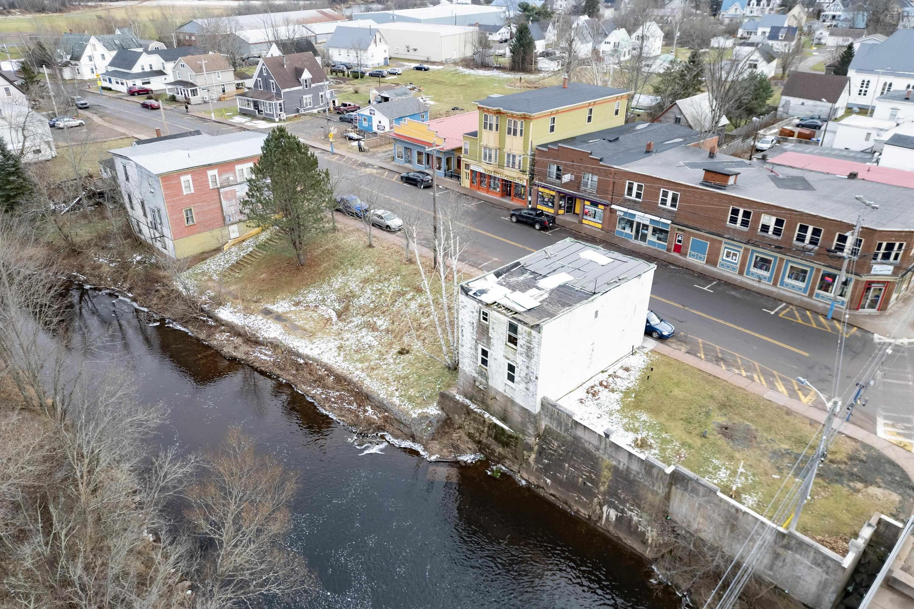 $39,900.00: 9 Water Street, Oxford