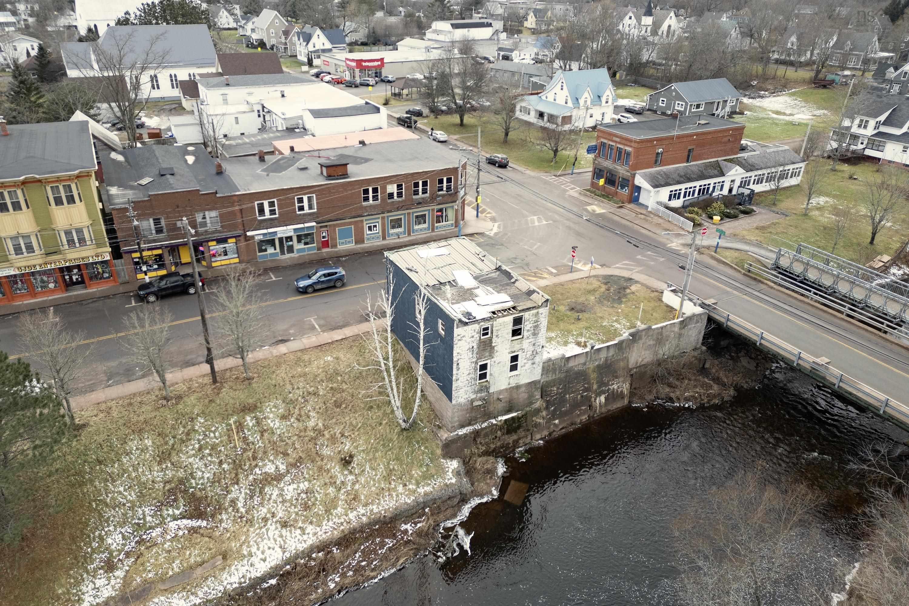 $39,900.00: 9 Water Street, Oxford