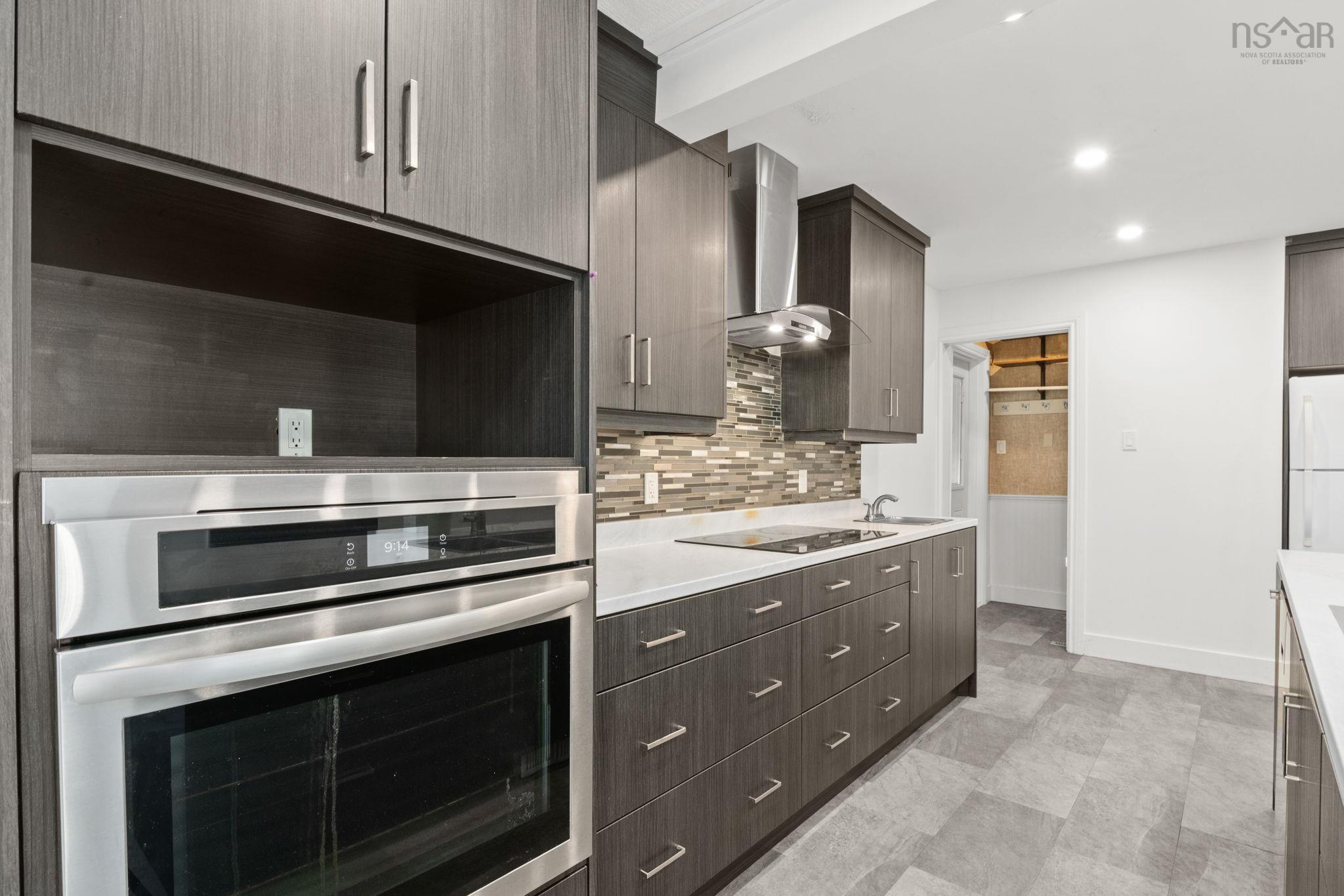 $619,900.00: 6 Laurentide Drive, Halifax