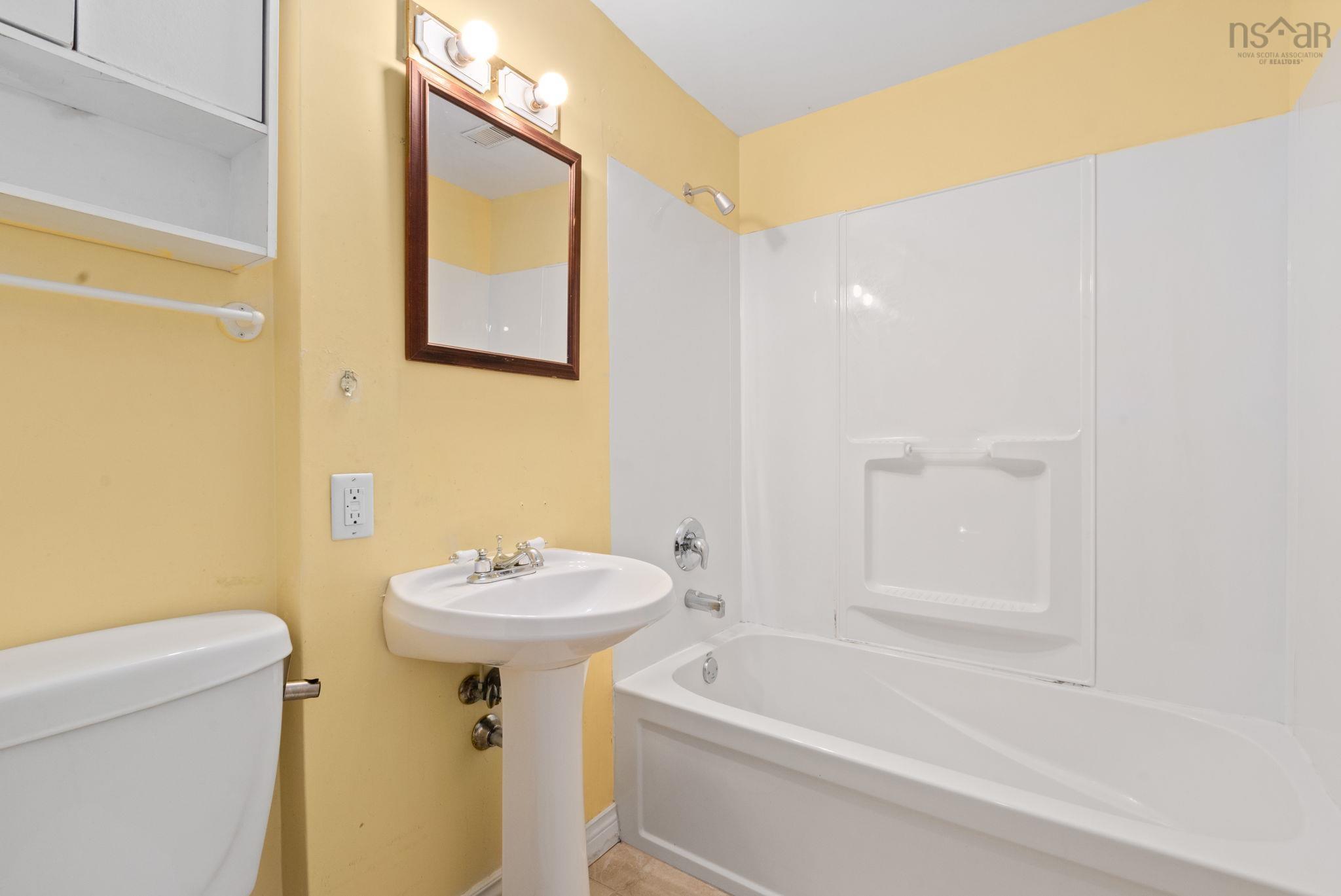 $619,900.00: 6 Laurentide Drive, Halifax