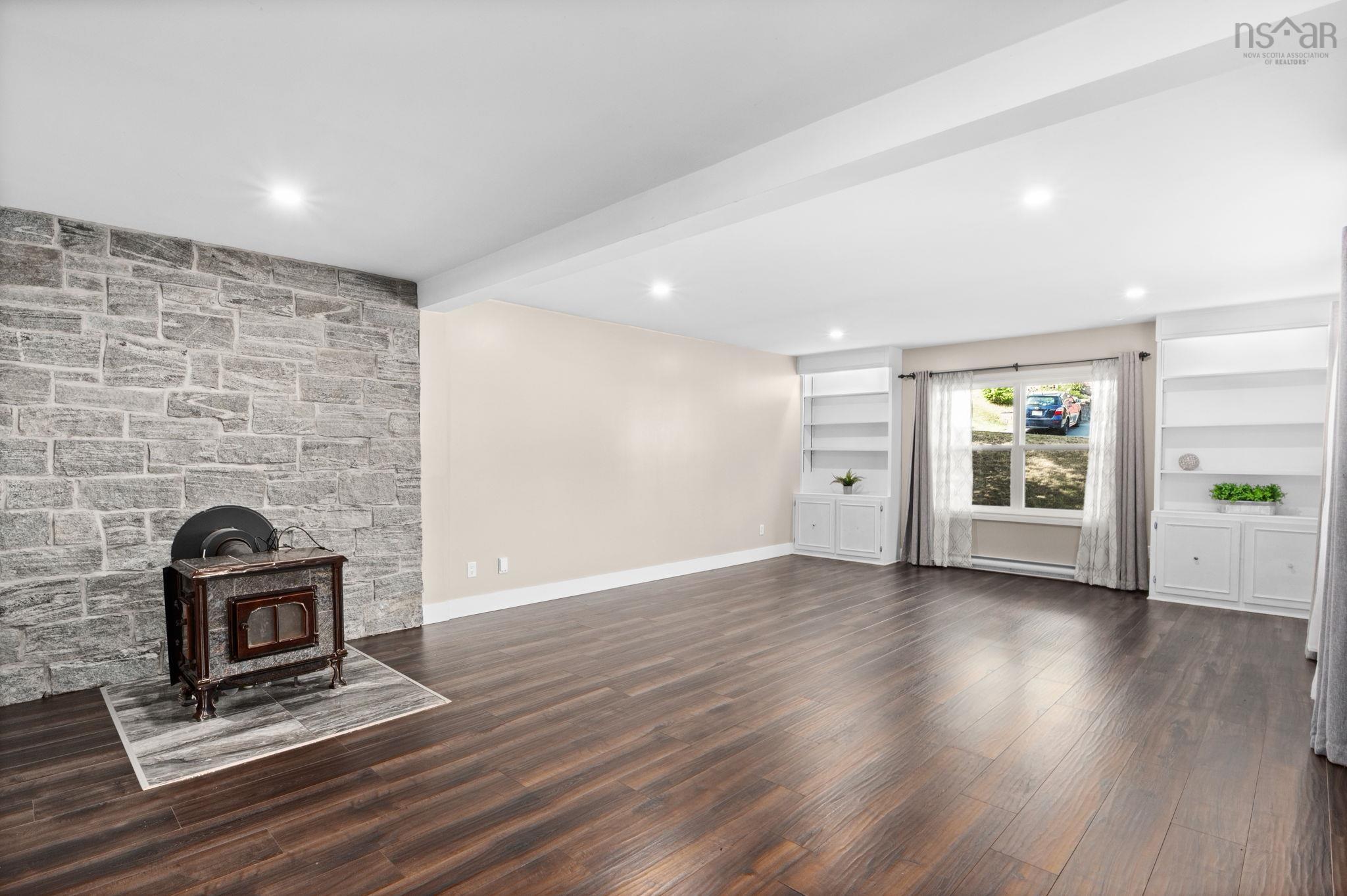 $619,900.00: 6 Laurentide Drive, Halifax