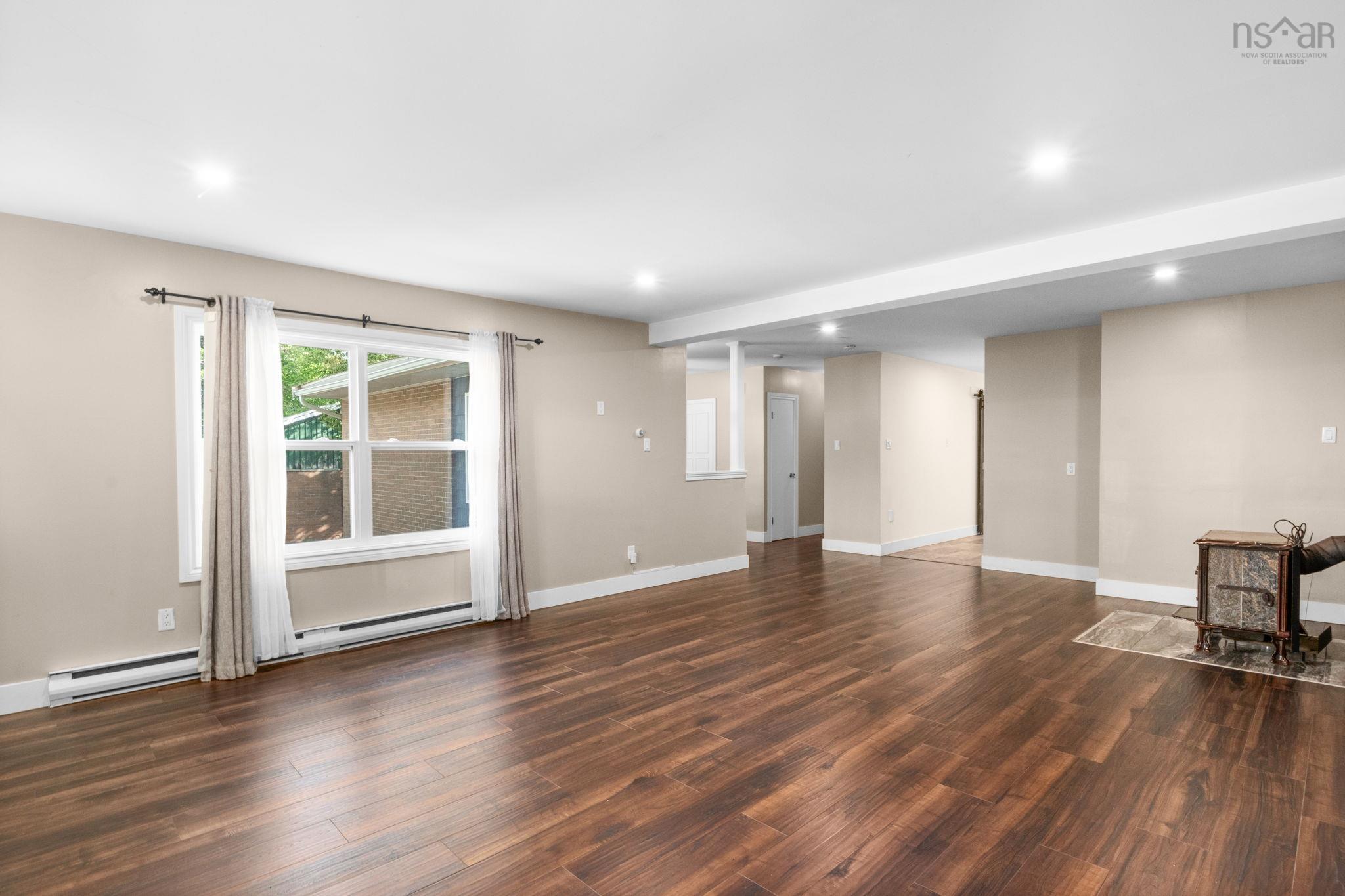 $619,900.00: 6 Laurentide Drive, Halifax