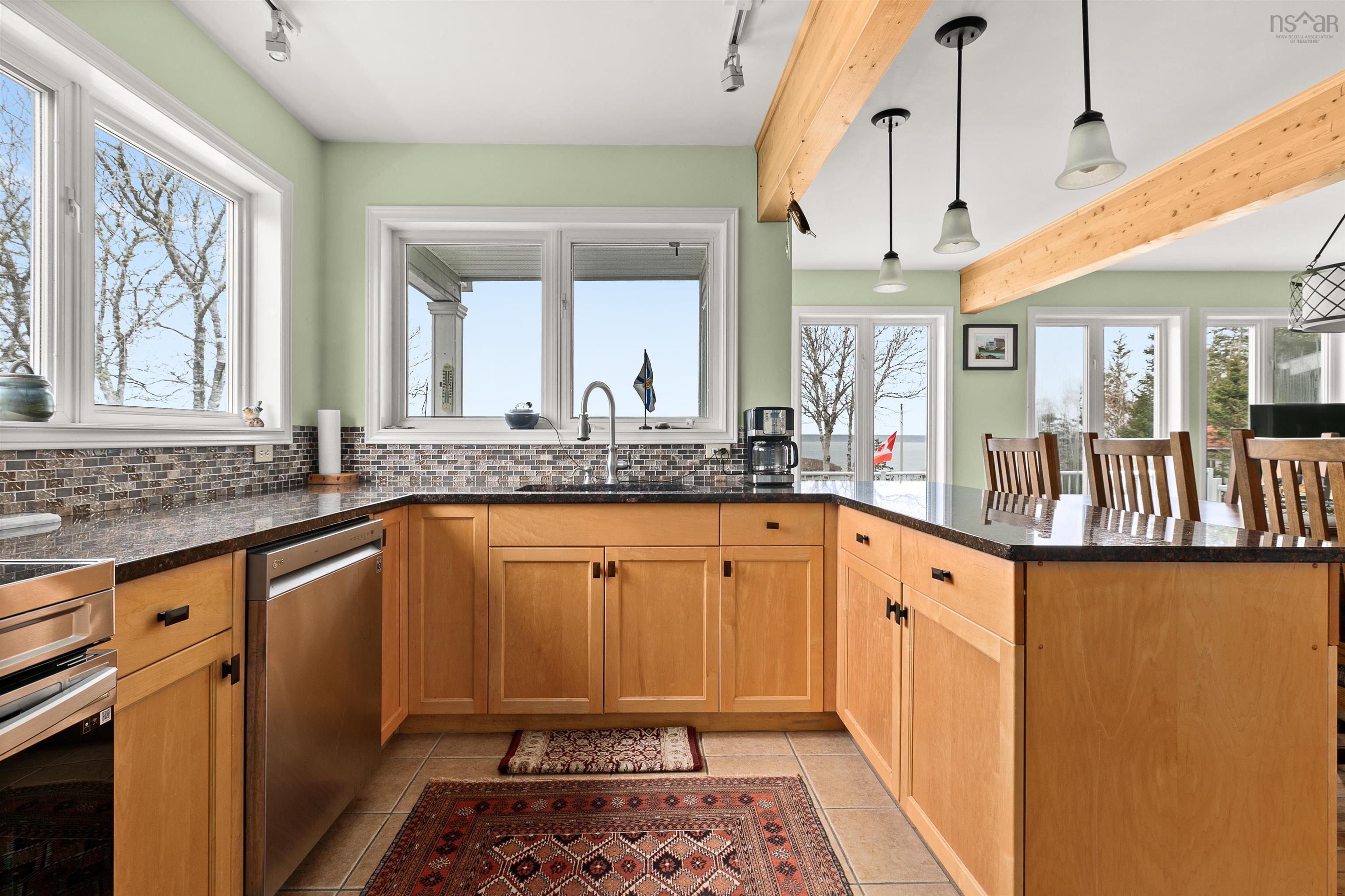 $999,000.00: 45 Southwest Cove Road, Northwest Cove