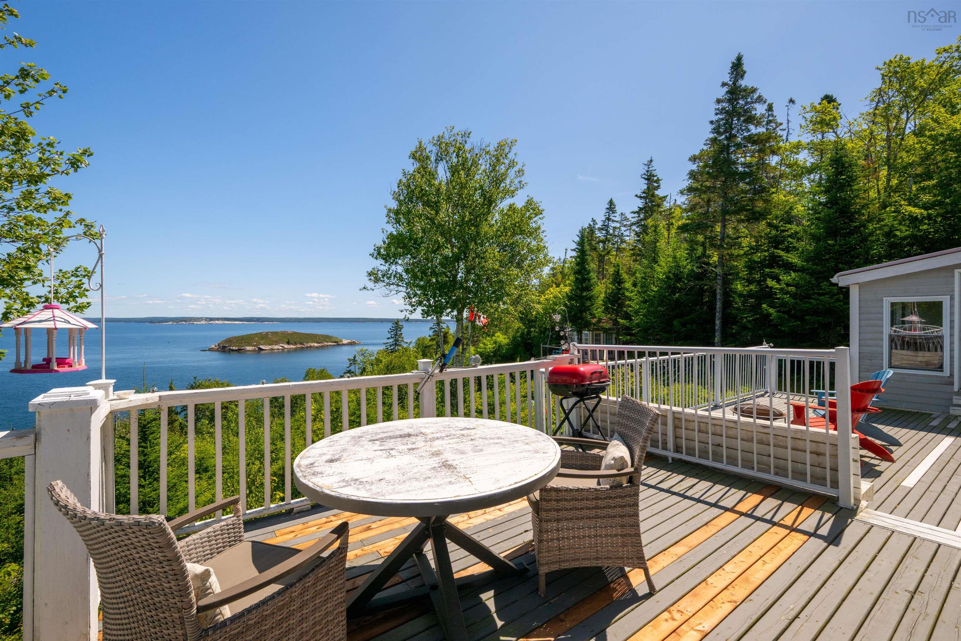 $999,000.00: 45 Southwest Cove Road, Northwest Cove