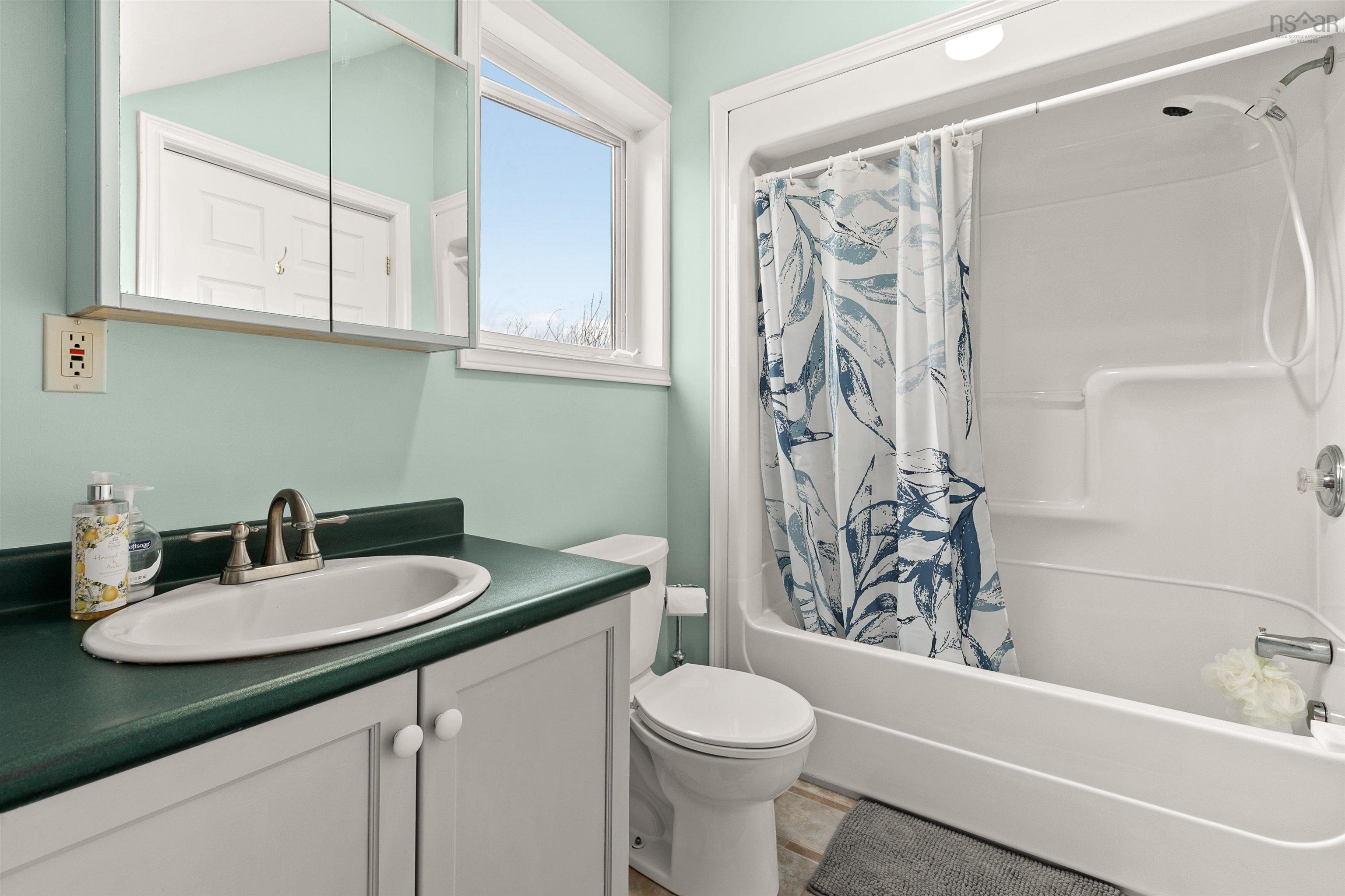 $999,000.00: 45 Southwest Cove Road, Northwest Cove