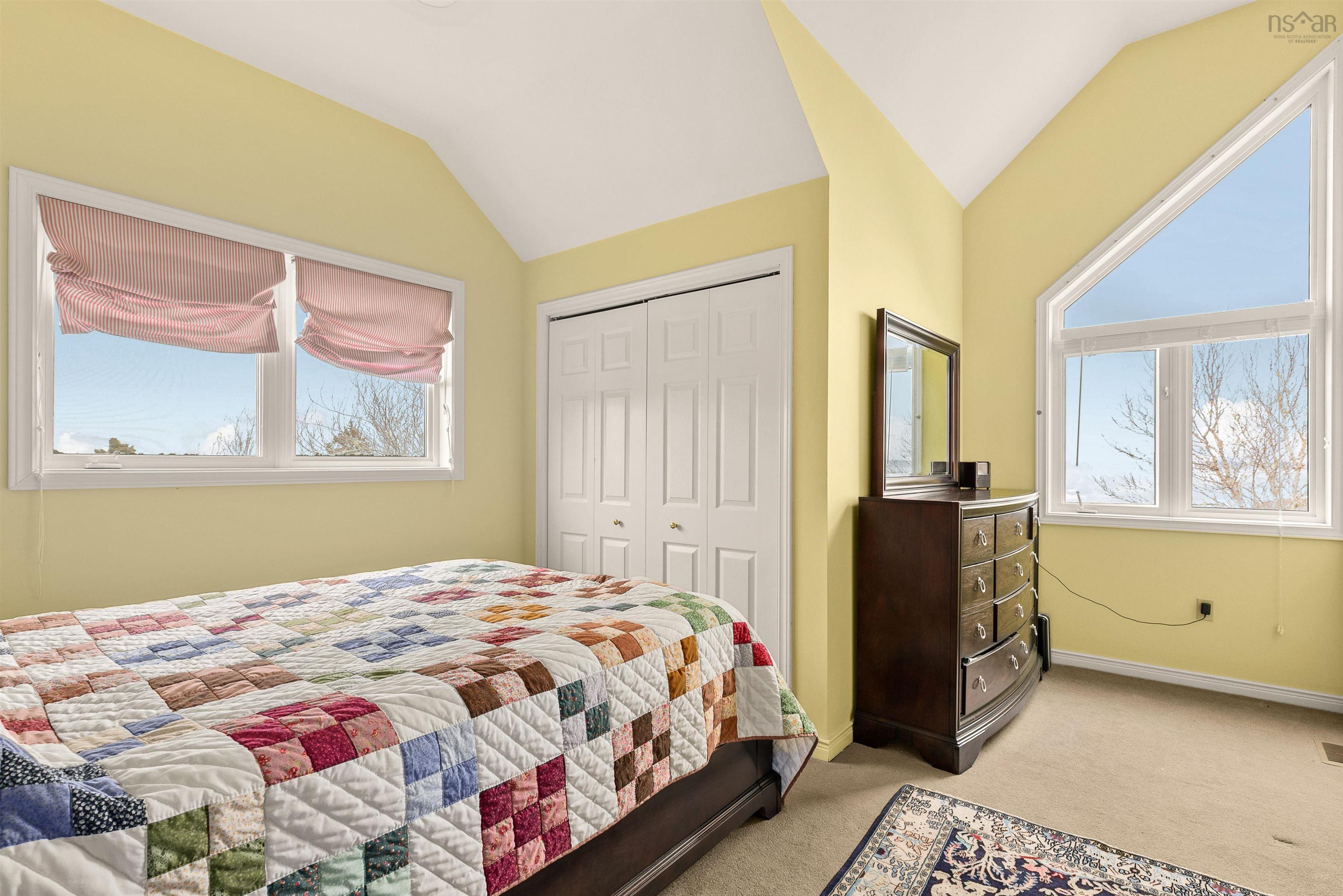 $999,000.00: 45 Southwest Cove Road, Northwest Cove