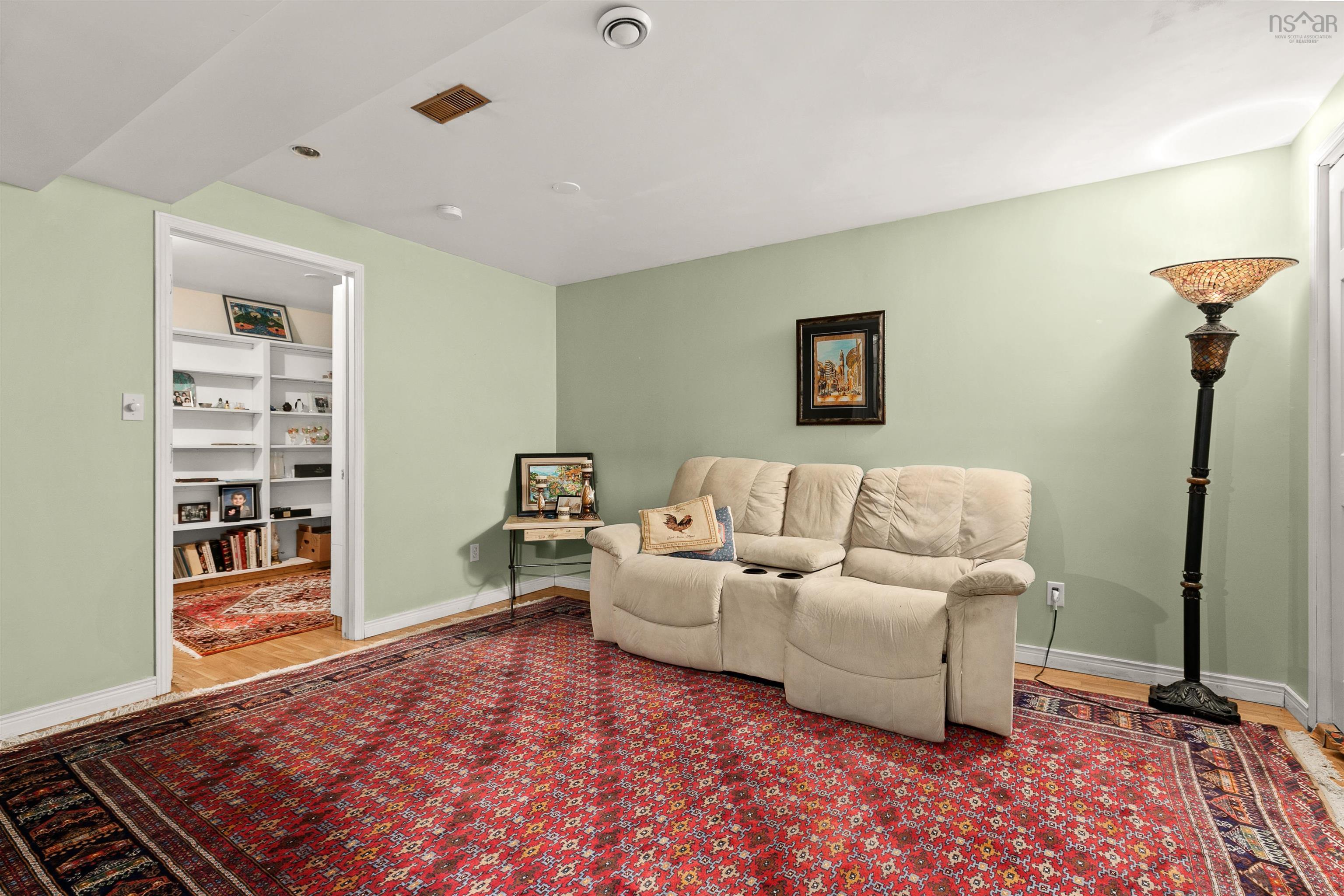 $999,000.00: 45 Southwest Cove Road, Northwest Cove