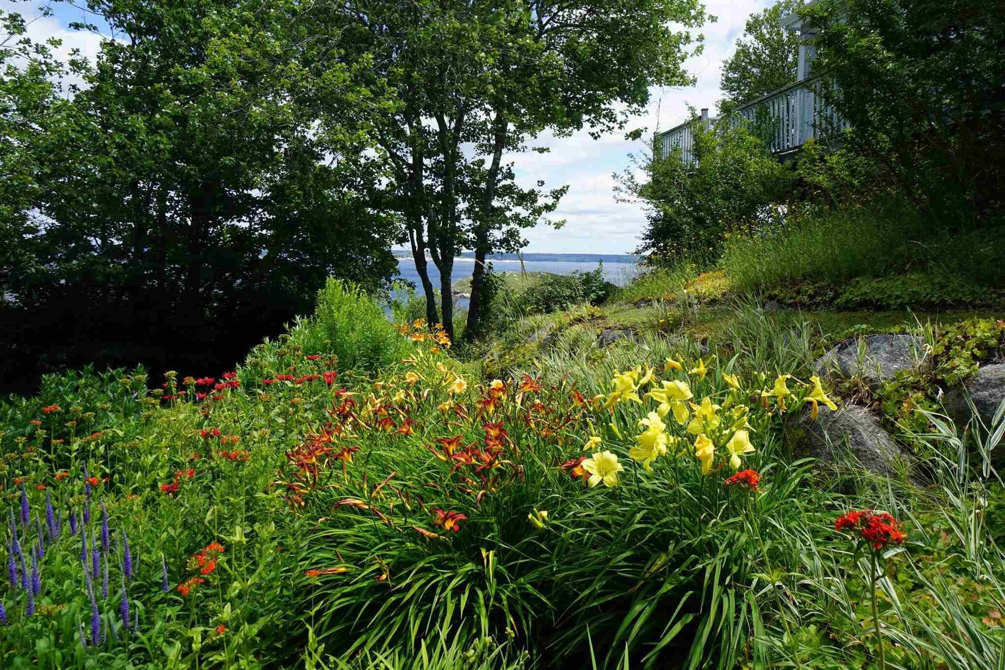 $999,000.00: 45 Southwest Cove Road, Northwest Cove