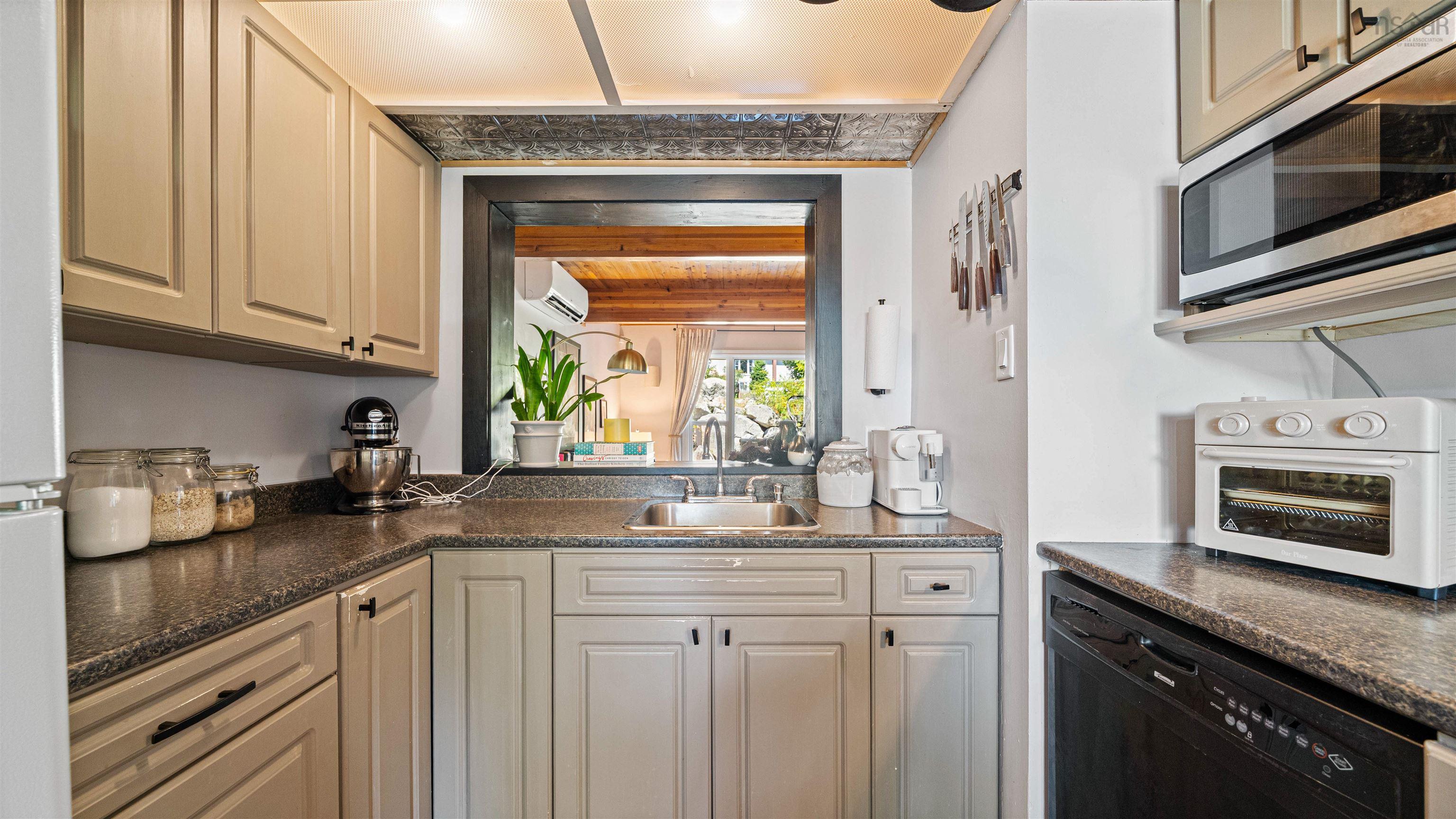 $364,900.00: 206 Ridge Valley Road, Halifax