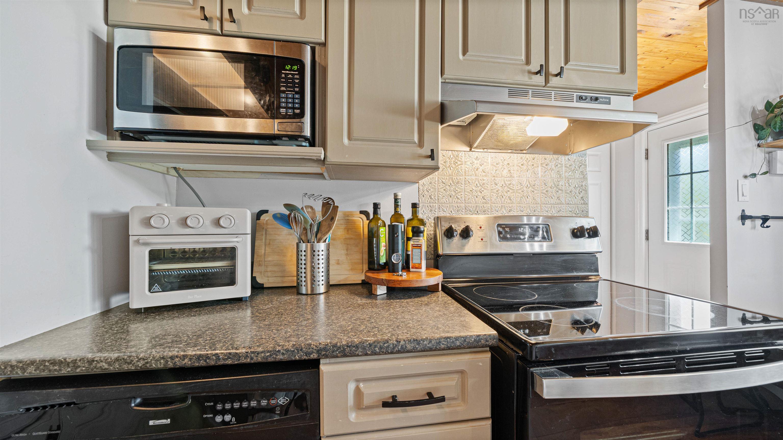 $364,900.00: 206 Ridge Valley Road, Halifax