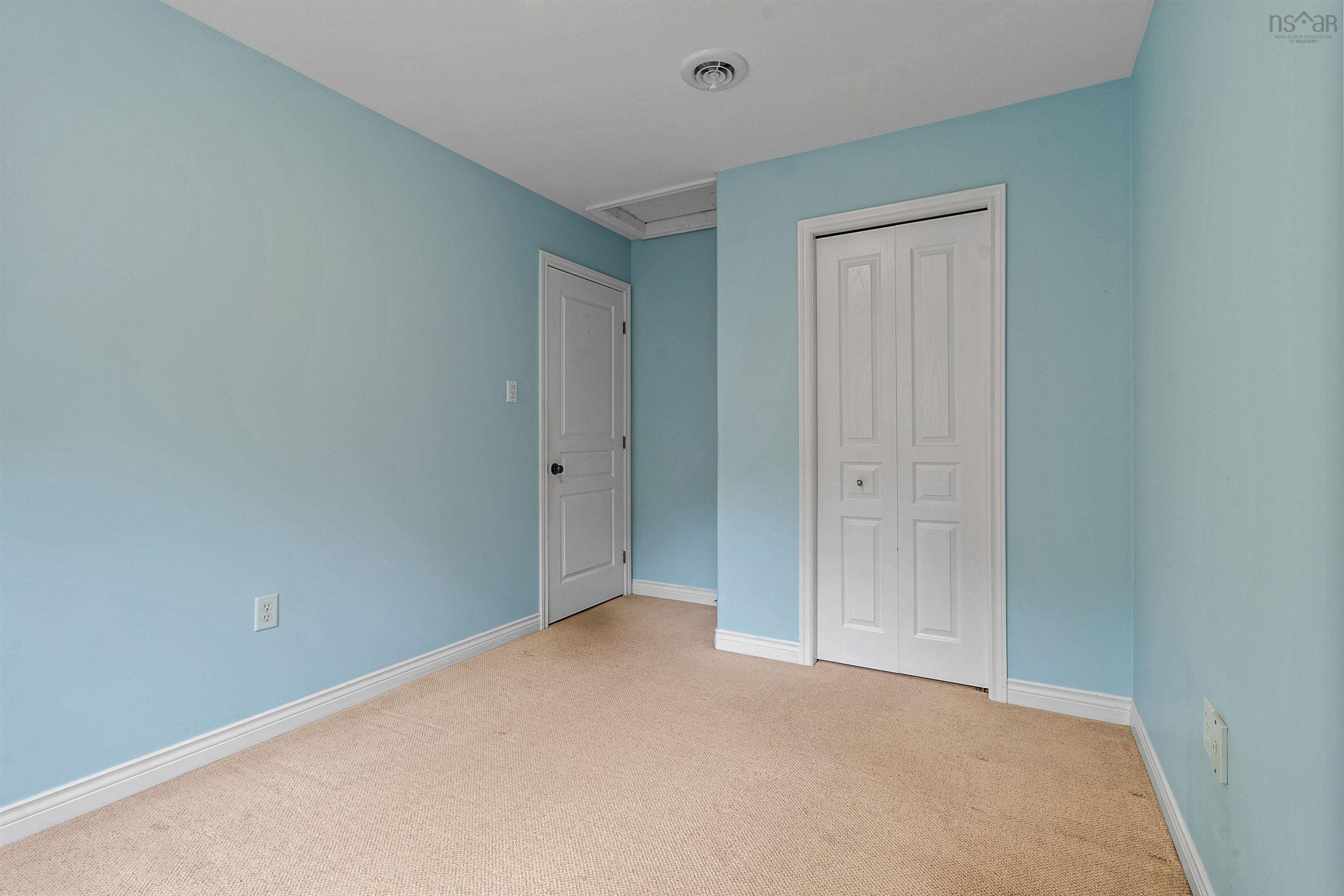 $625,000.00: 332 Oceanview Drive, Bedford