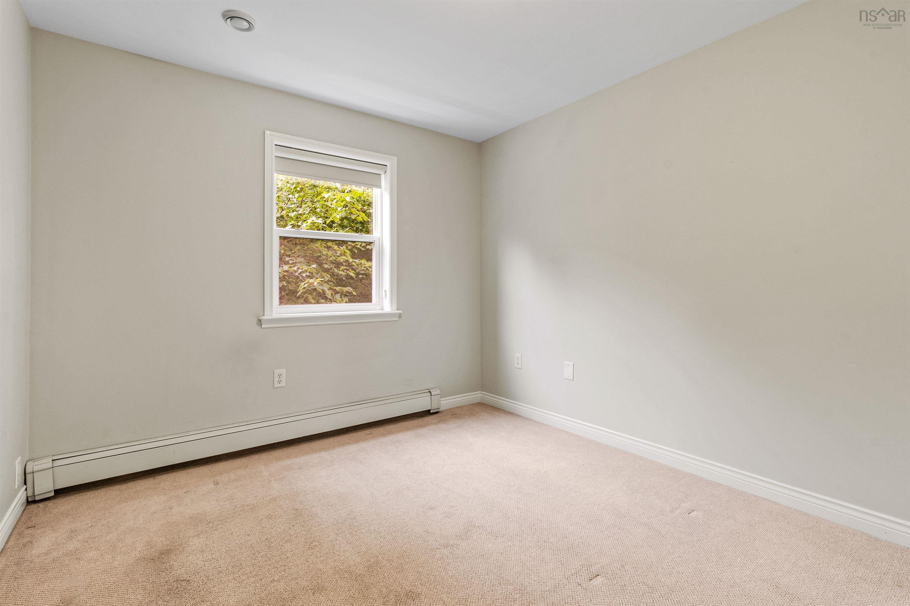 $625,000.00: 332 Oceanview Drive, Bedford