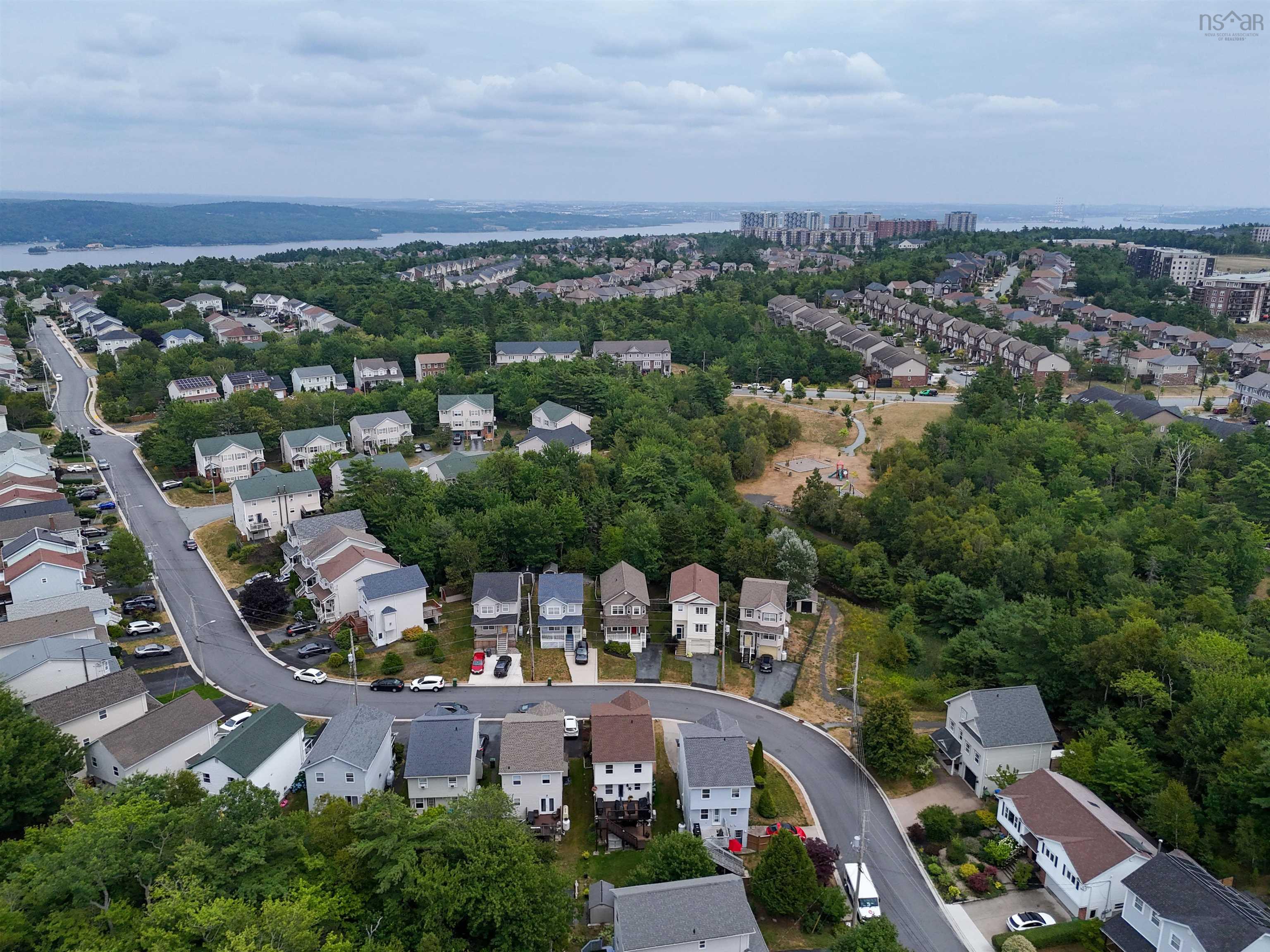 $625,000.00: 332 Oceanview Drive, Bedford