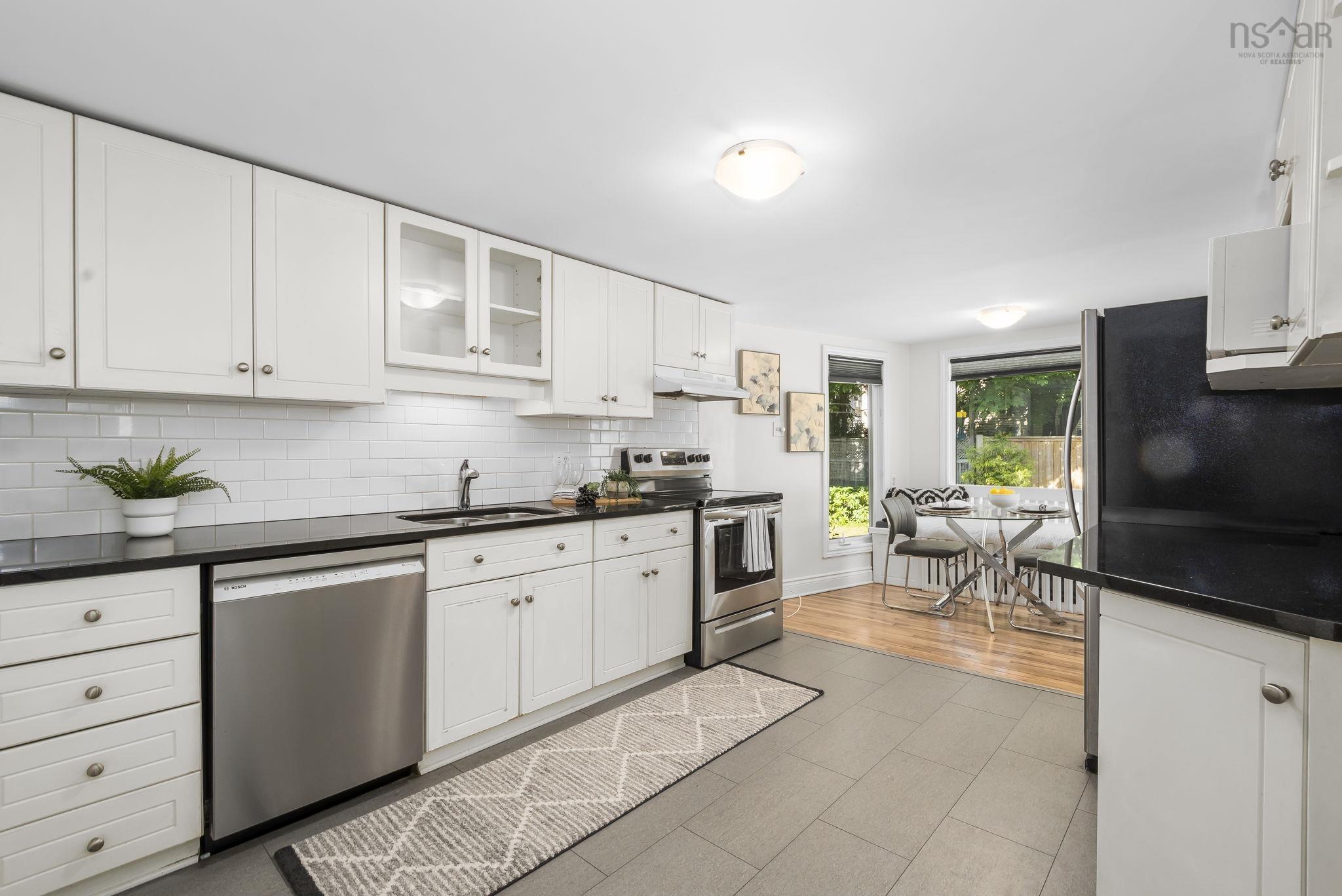 $879,900.00: 1671 Chestnut Street, Halifax Peninsula