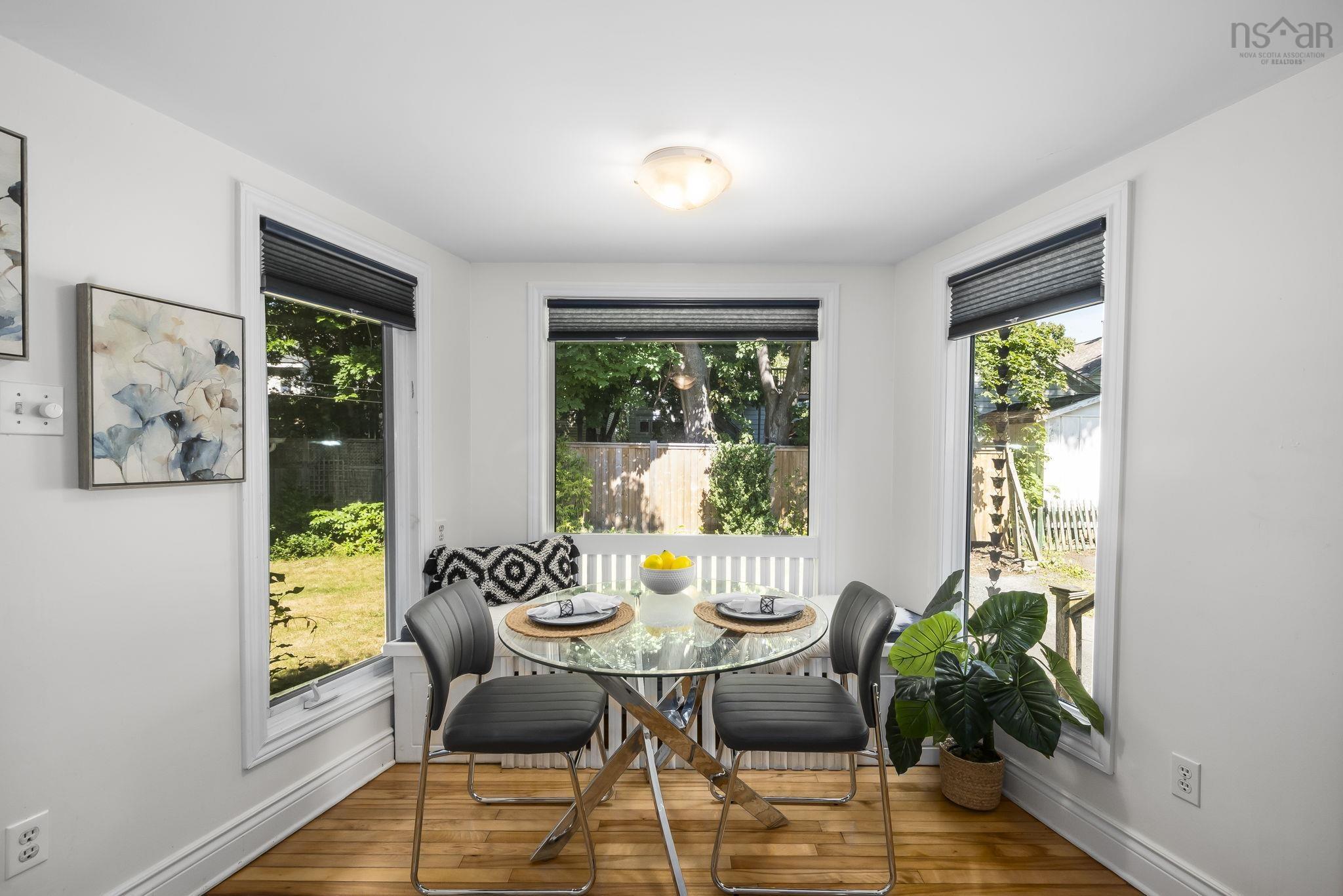 $879,900.00: 1671 Chestnut Street, Halifax Peninsula