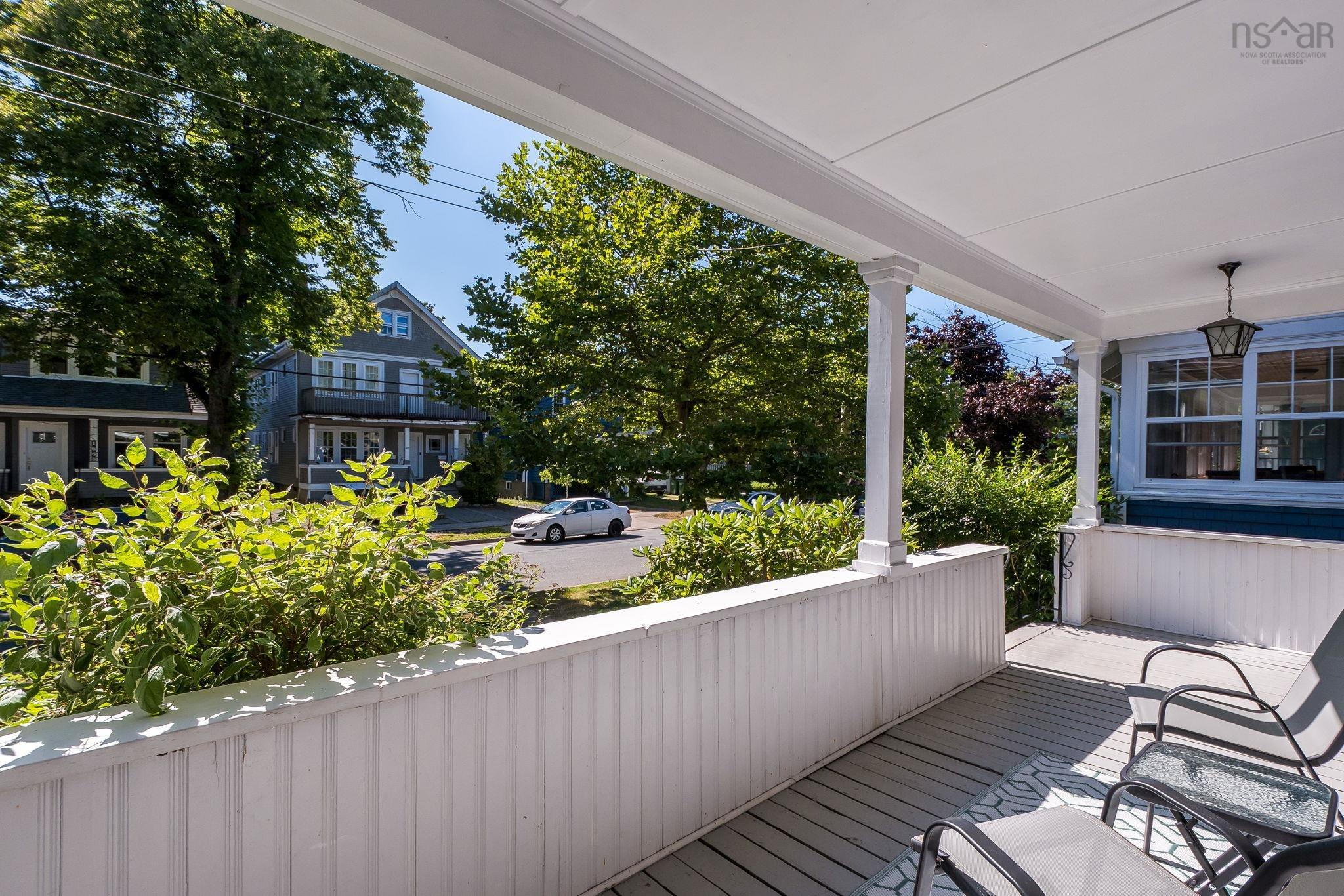 $879,900.00: 1671 Chestnut Street, Halifax Peninsula